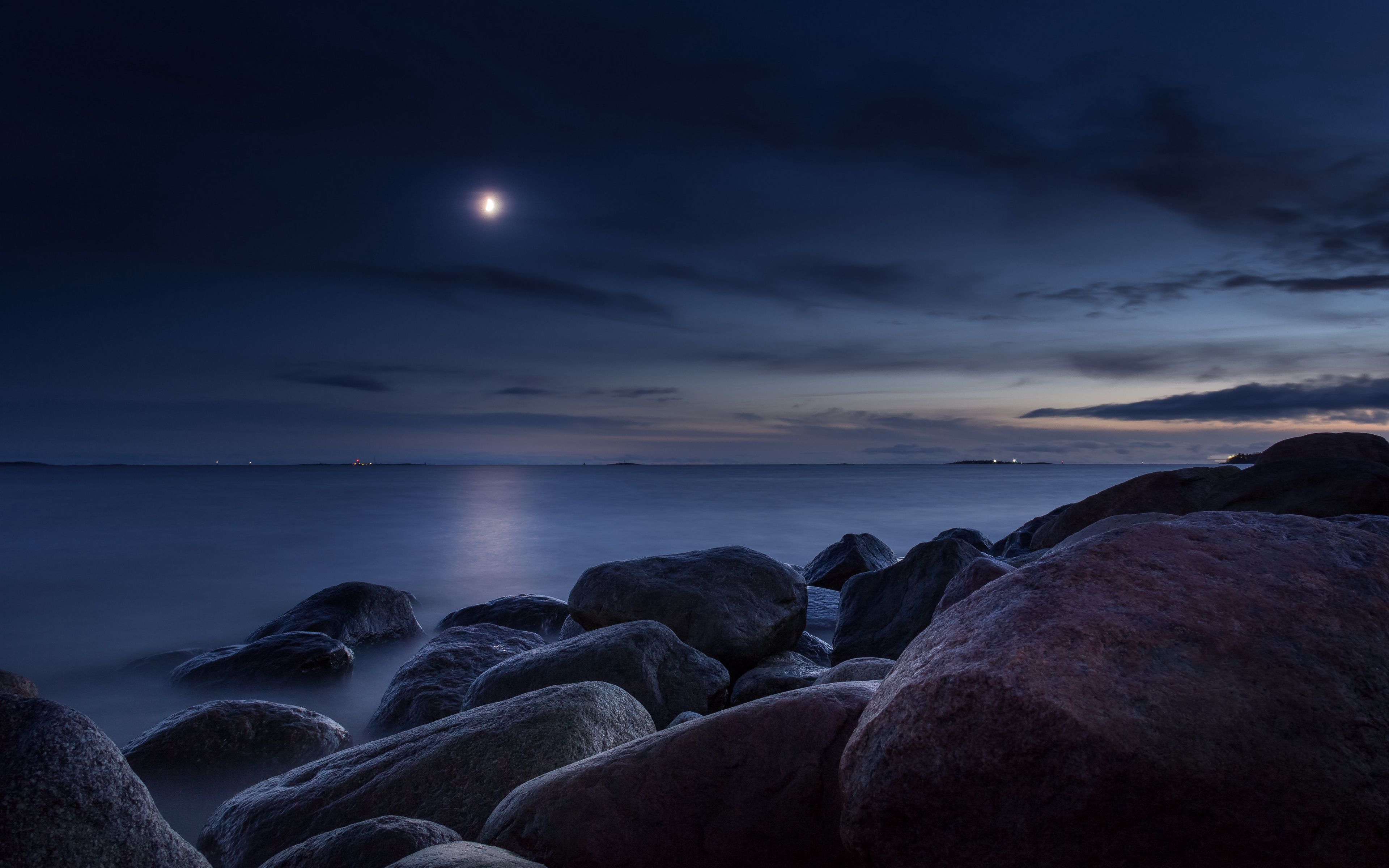 Download wallpaper 3840x2400 stones, sea, night, moon, light 4k ultra HD 16:10 HD background