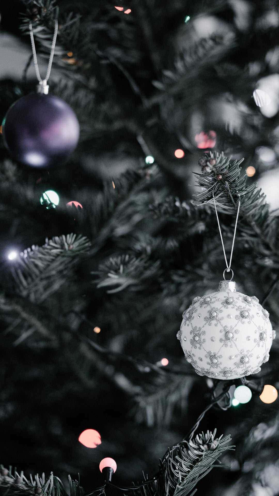 Download iPhone Christmas Aesthetic Baubles Close Up Wallpaper