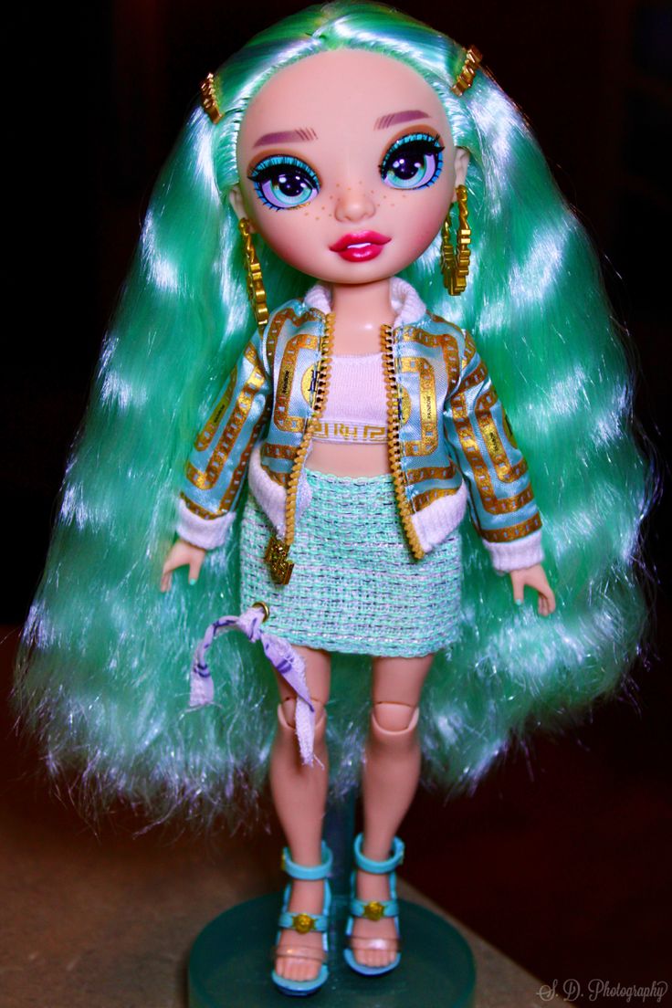 Daphne Minton photo by Me. Daphne, Lol dolls, Pink