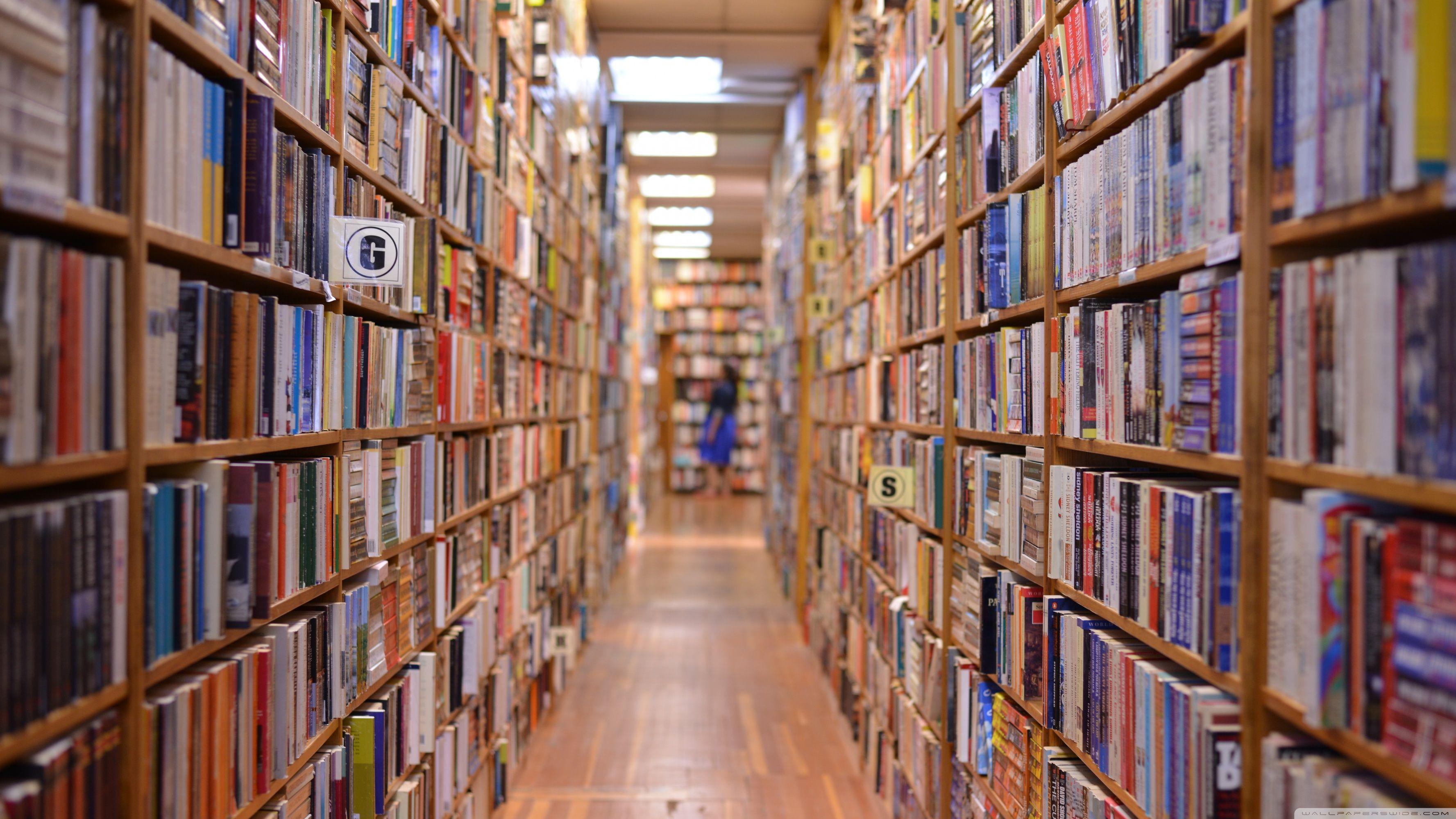 Bookshelves Wallpaper