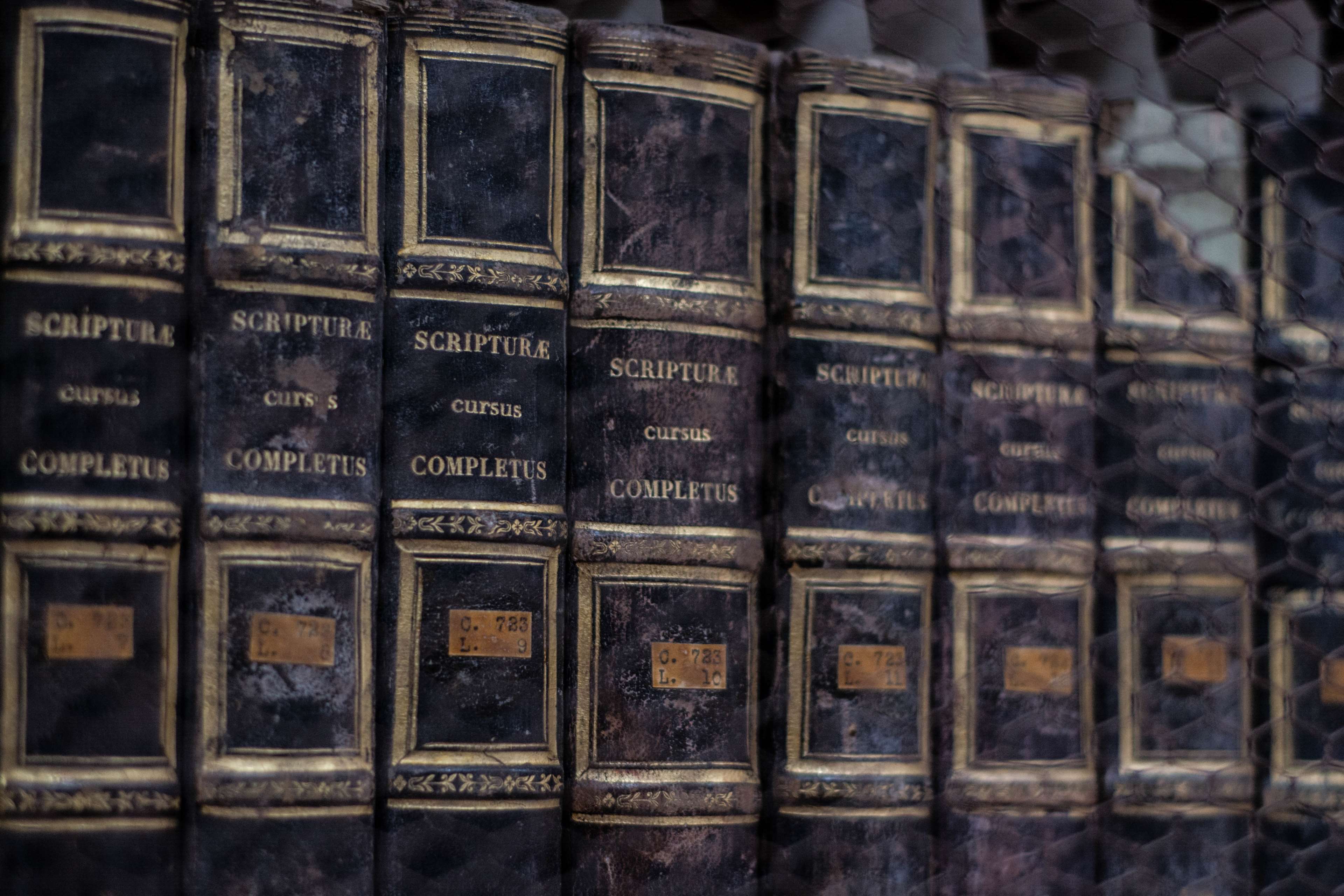 books, bookshelf, library, old, vintage 4k wallpaper