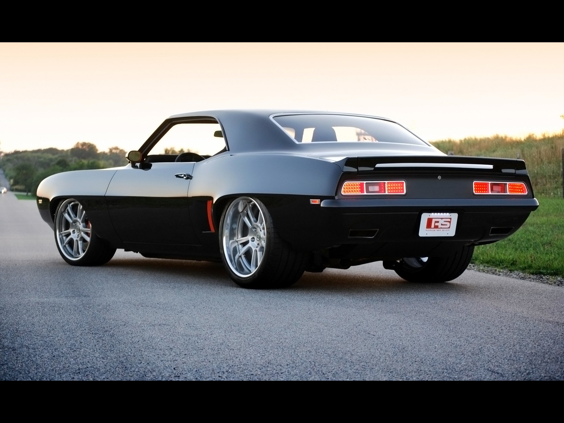 Roadster Shop Chevrolet Camaro