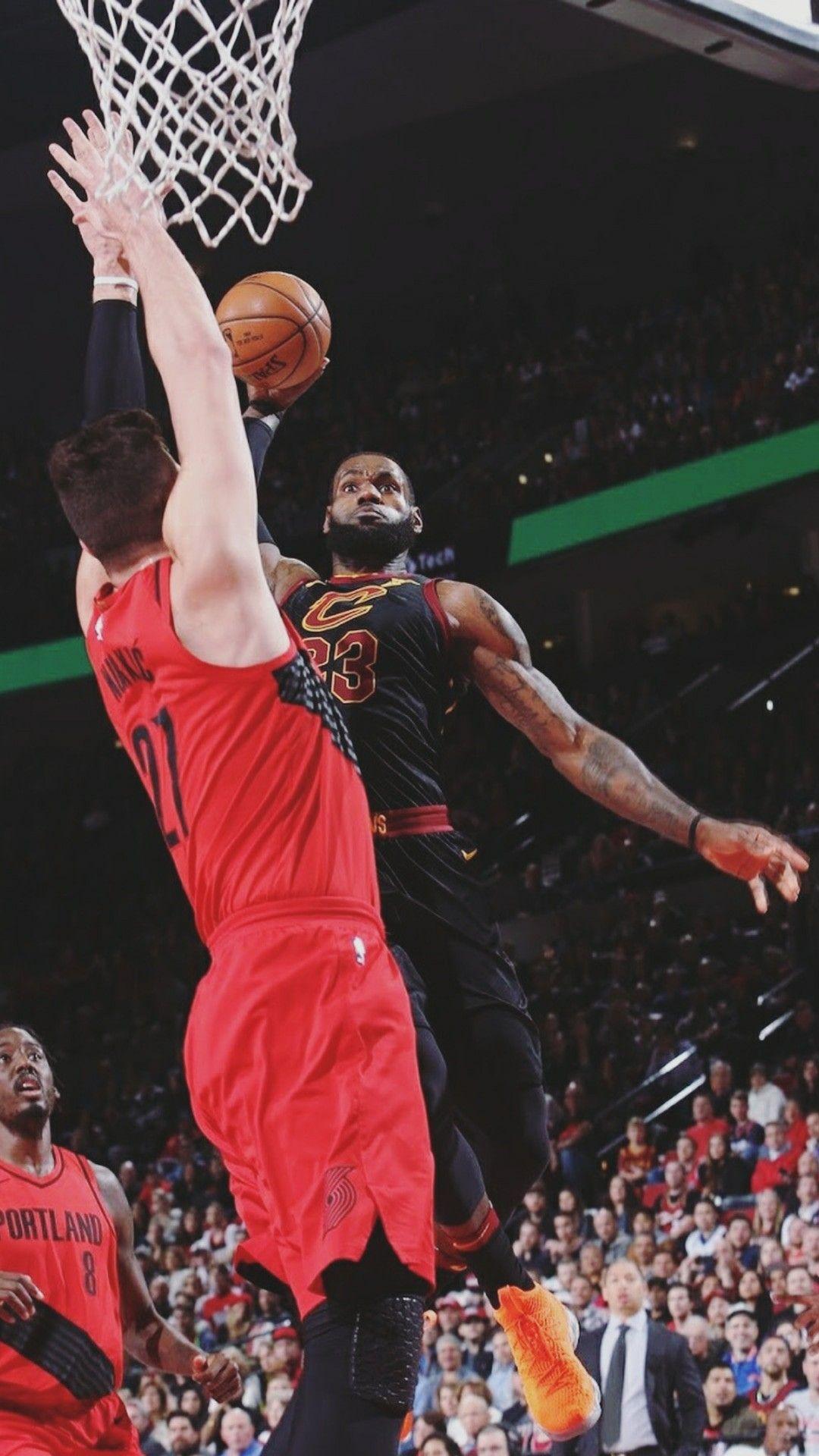 LeBron James Dunking Wallpaper