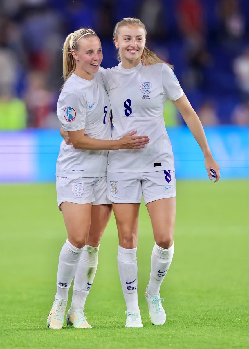 leah williamson beth mead july11. Golf outfits women, England ladies football, Women's soccer uniforms