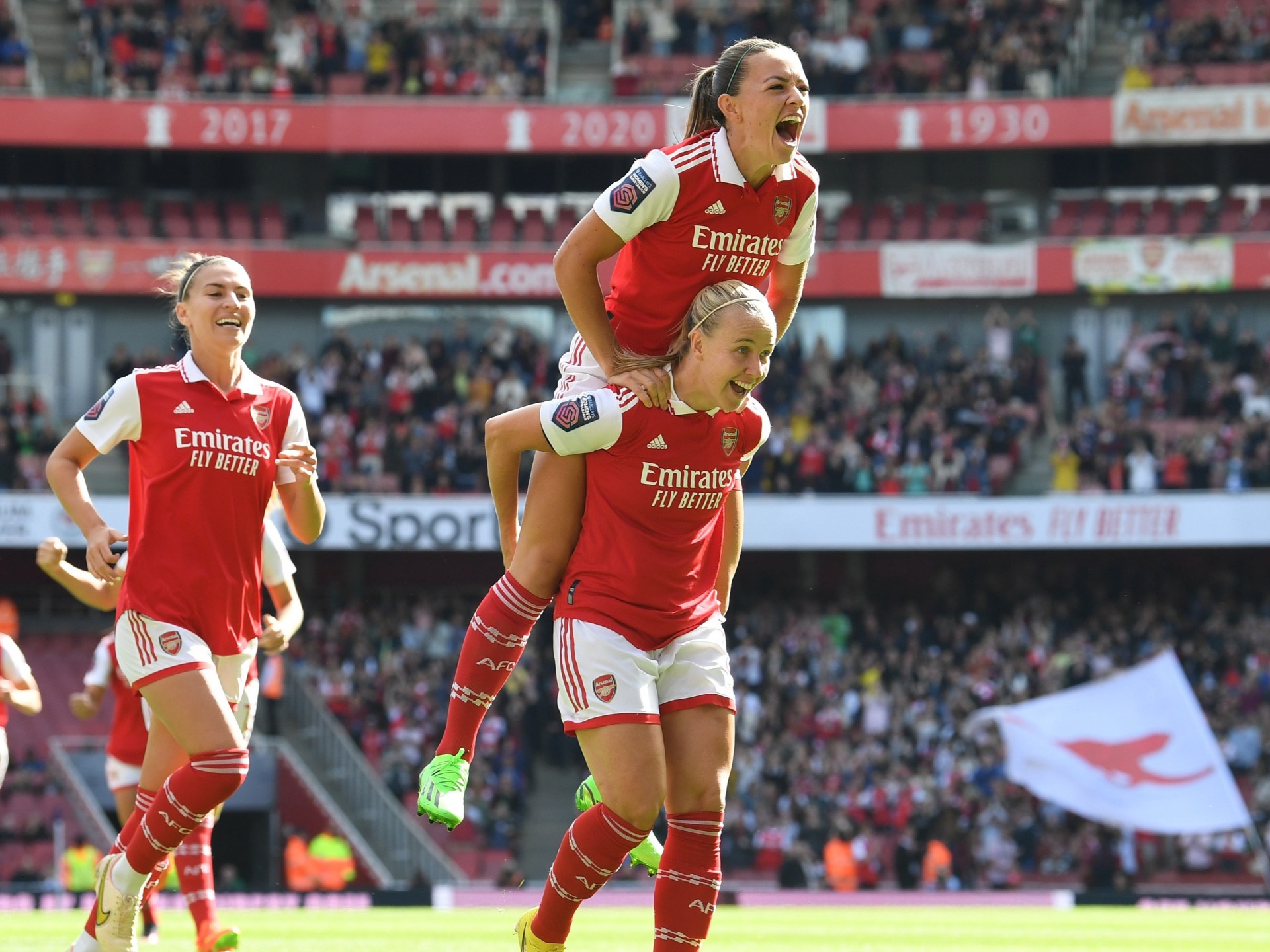 Beth Mead Hailed As 'world Class' After Arsenal And Lionesses Star Pens New Contract Following Stunning 2022 For Club And Country