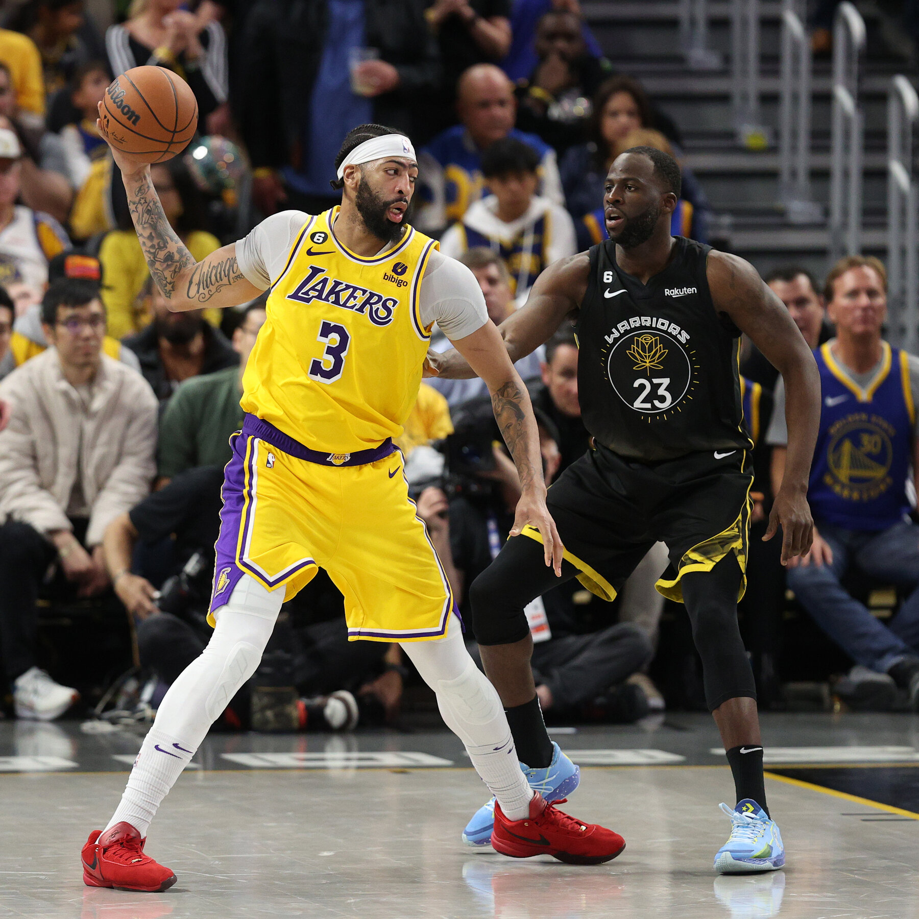 Anthony Davis Leads Lakers Past Golden State