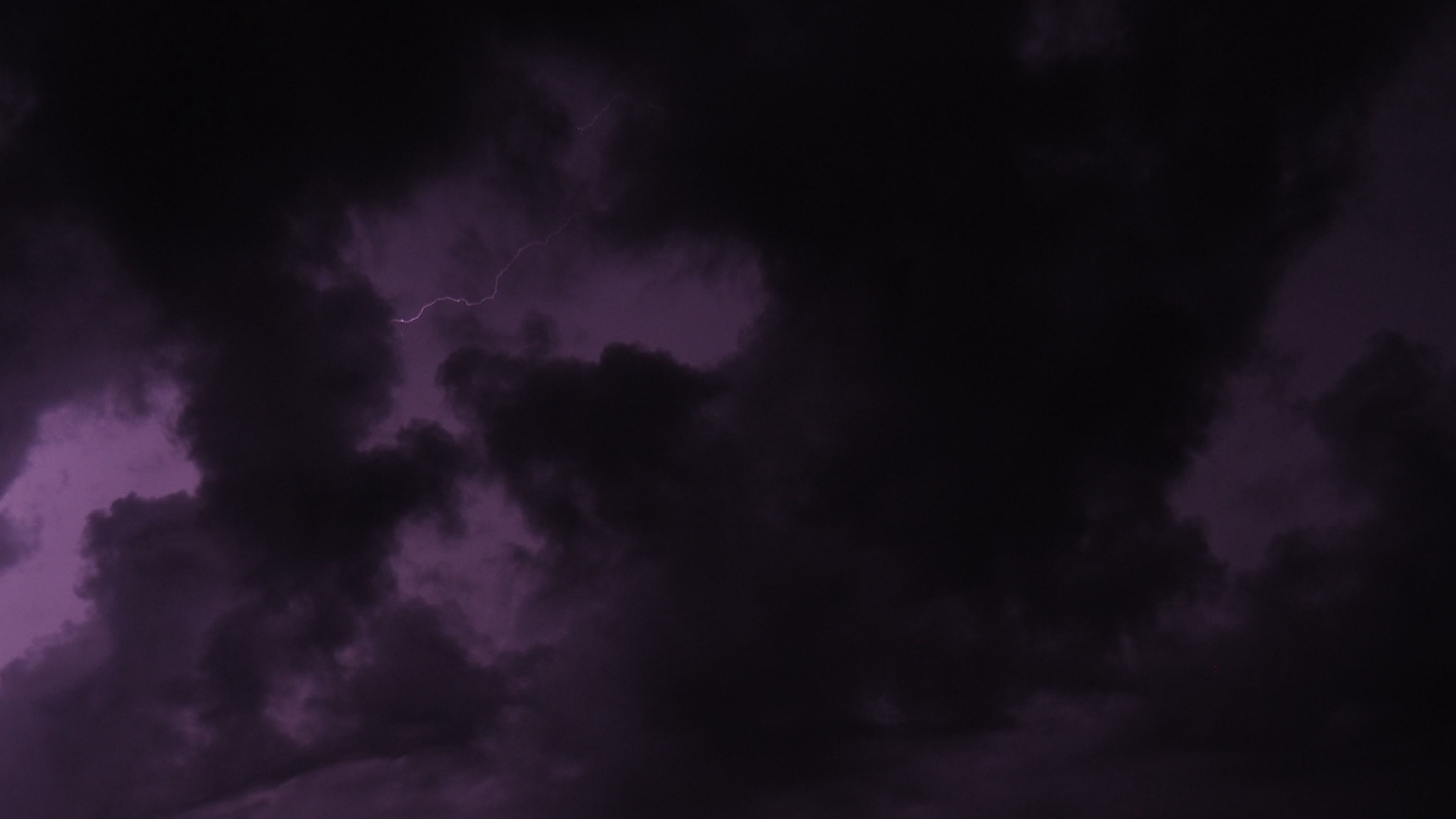 Wallpaper / lightning, clouds, storm, purple, 4k free download