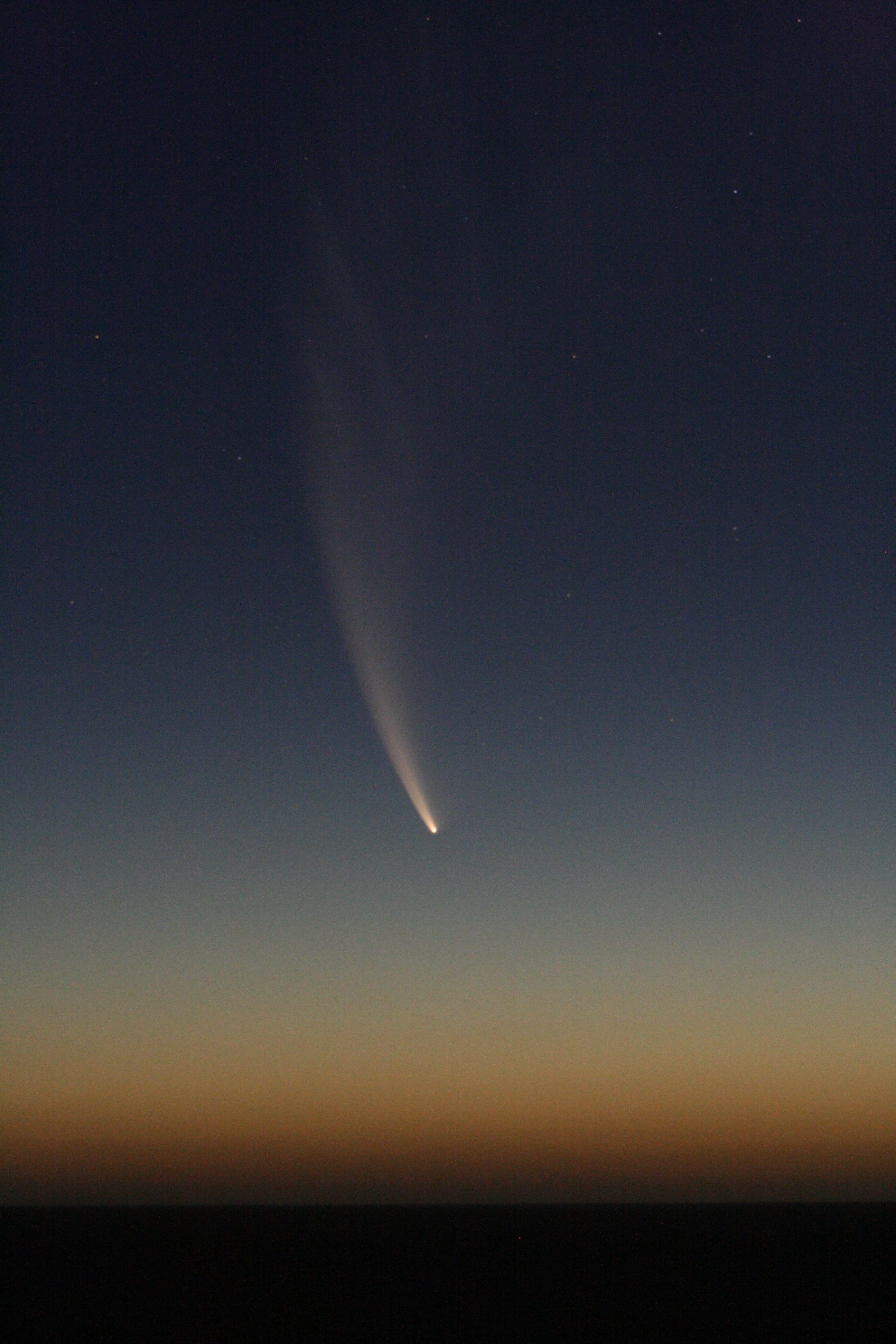 Wallpaper / comet comet mcnaught butler perth sky night 4k wallpaper free download