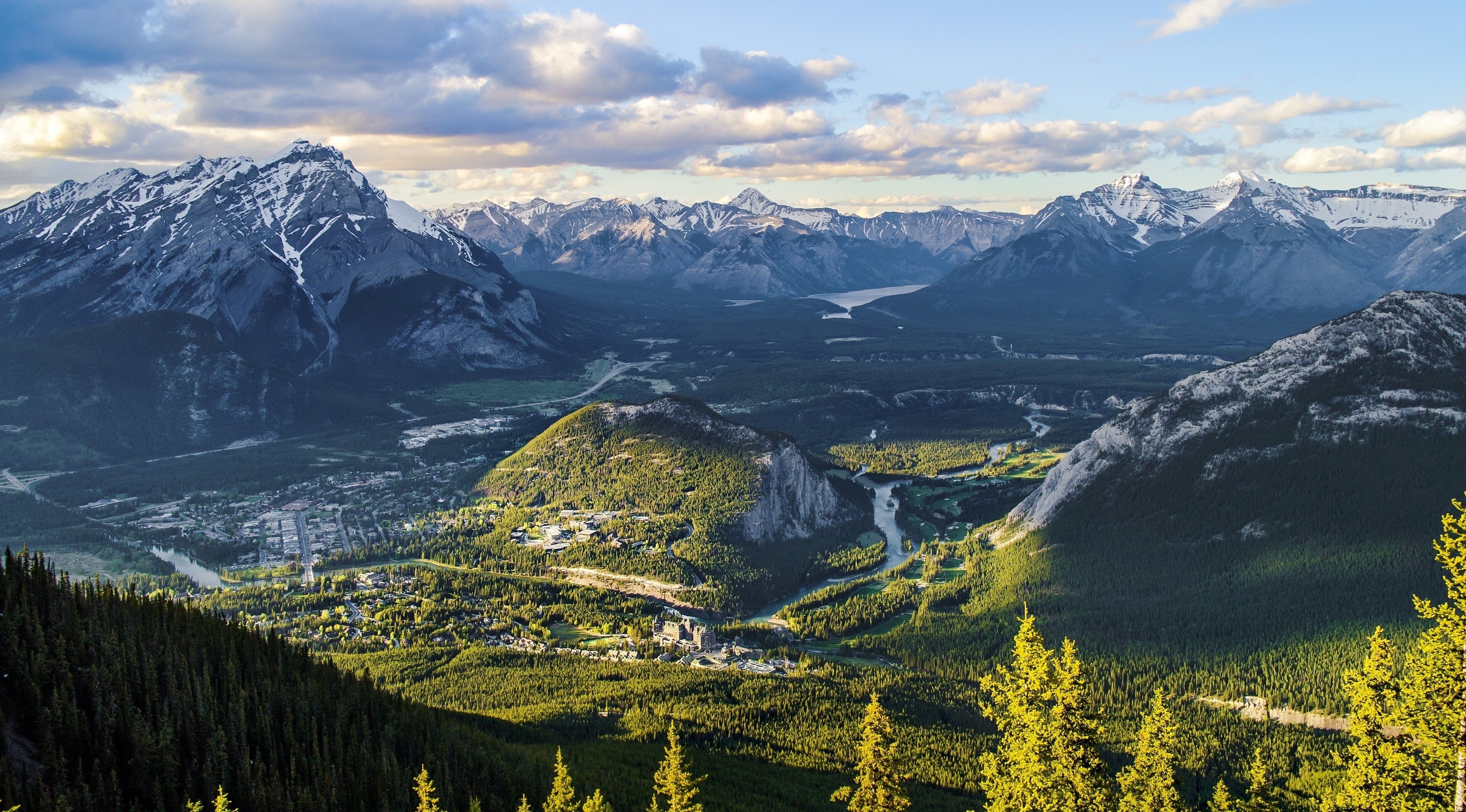 3840x2130 sulphur mountain 4k pc wallpaper download hd