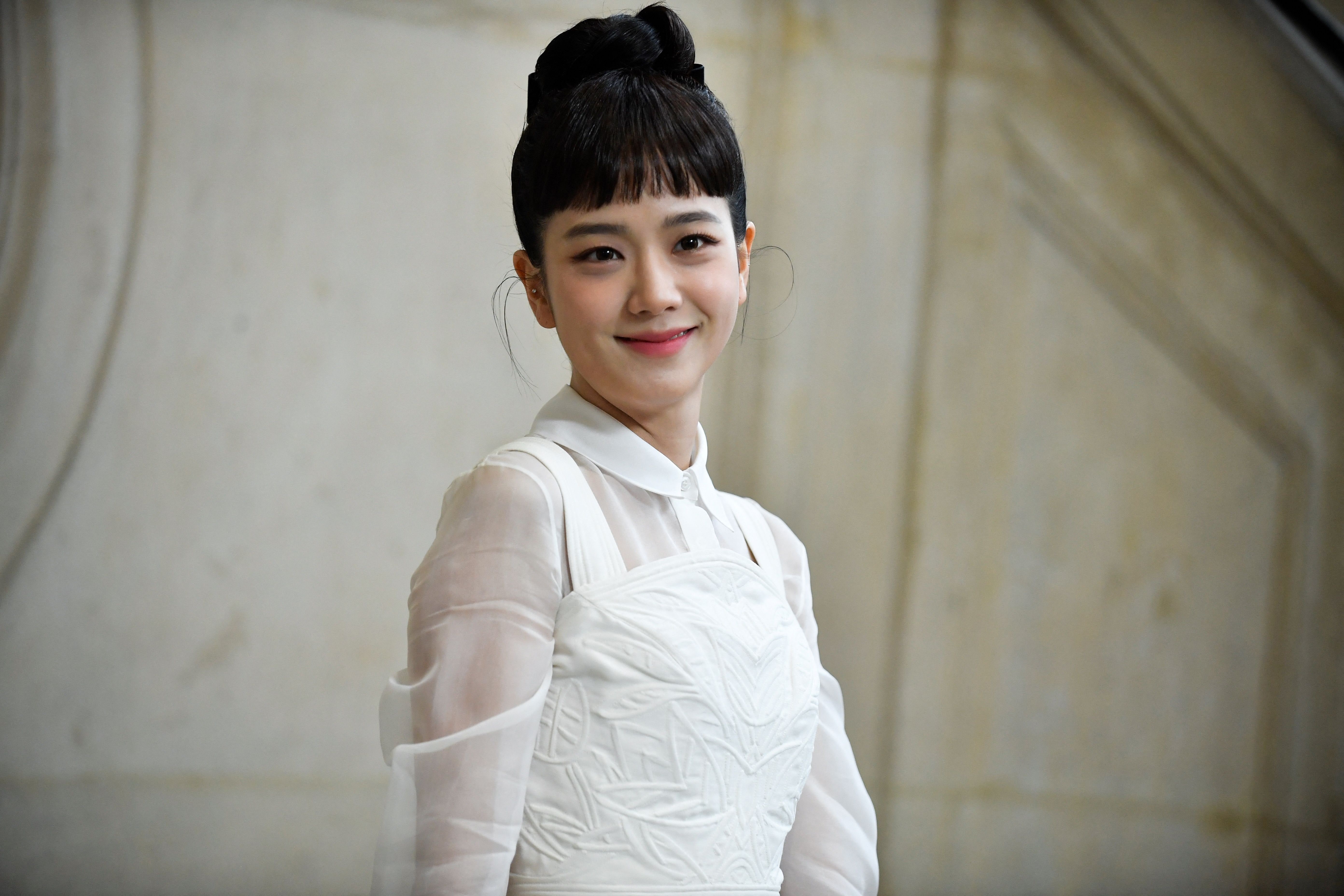 BLACKPINK's Jisoo Looked Like A Modern Day Audrey Hepburn At Dior's Spring 2023 Haute Couture Show In Paris