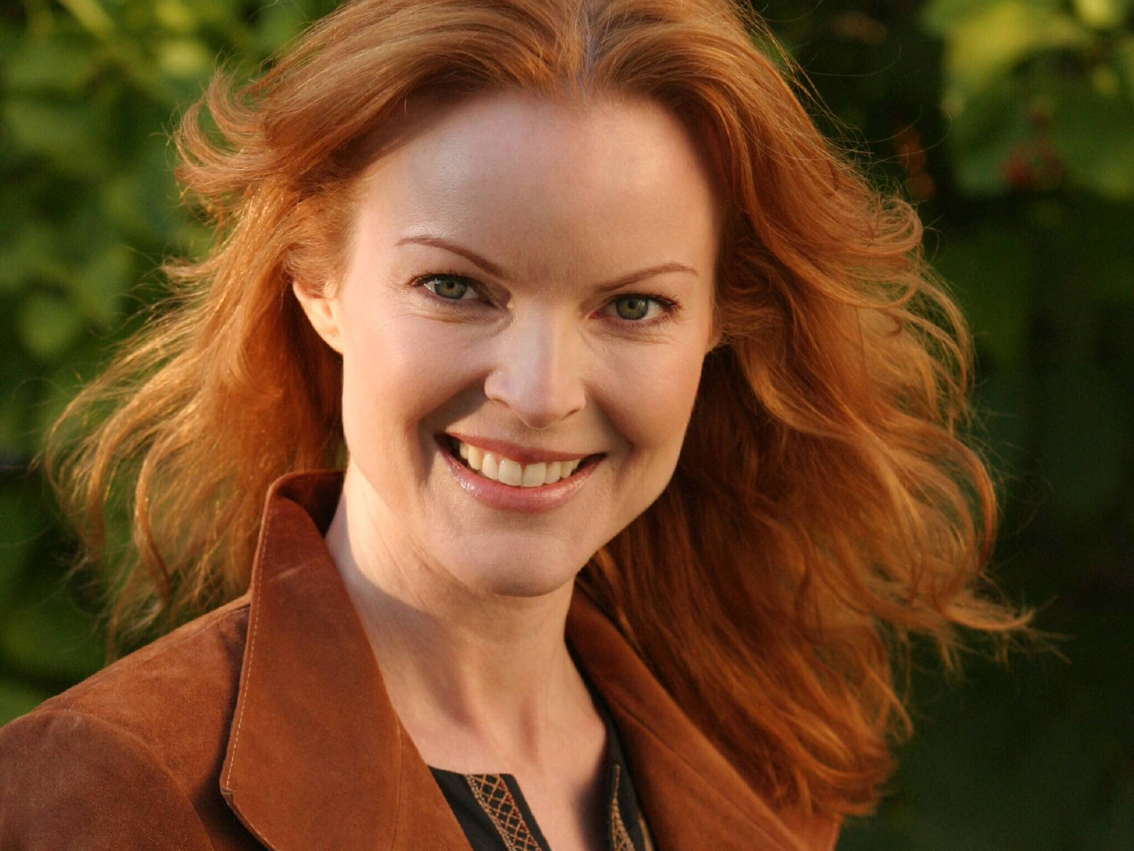 Marcia Cross Cross Wallpaper