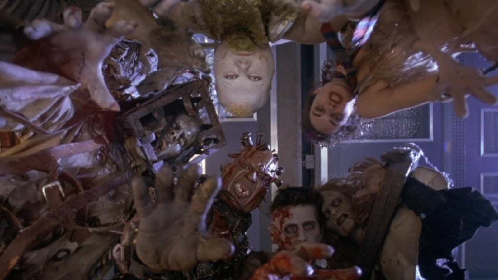 The Scariest Scene In Thir13en Ghosts Hinges On One Of Its Most Frightening Characters