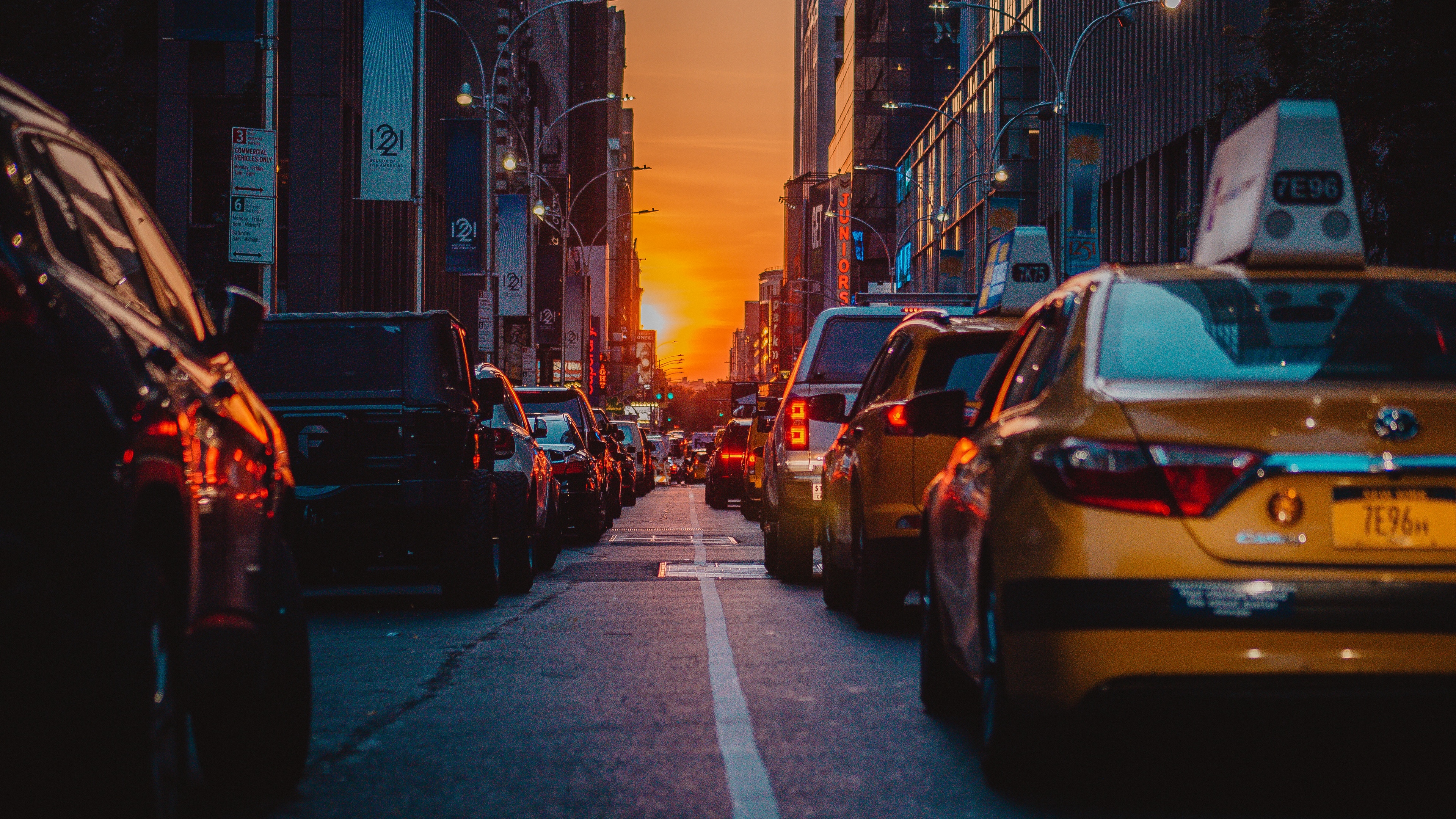 Wallpaper 4k traffic, cars, city, new york, united states 4k Wallpaper