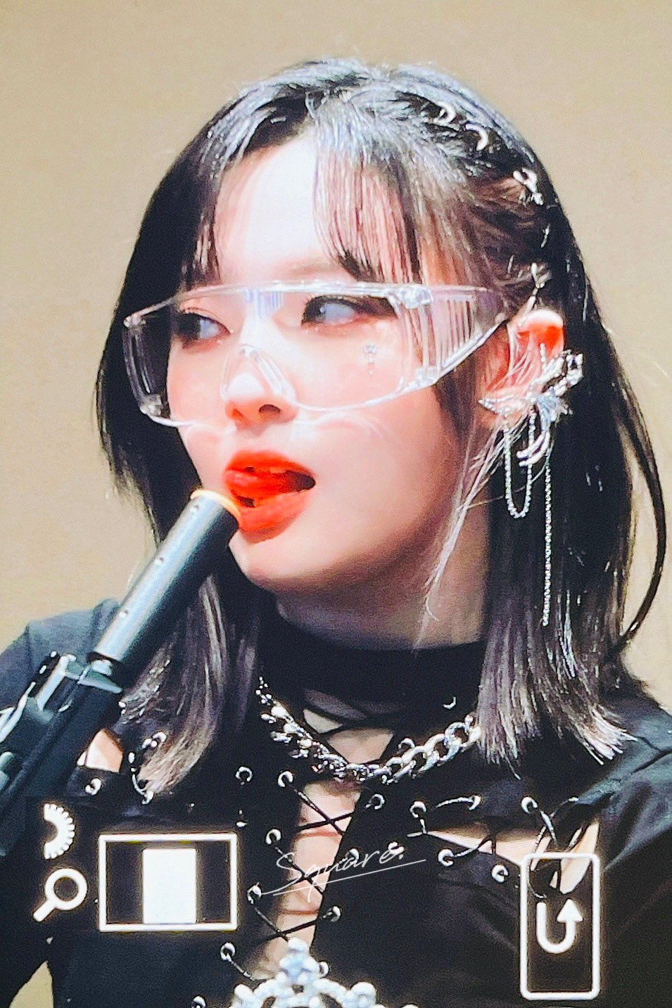 thinking about sua SUA.. HELLO AM I JOKE TO YOU