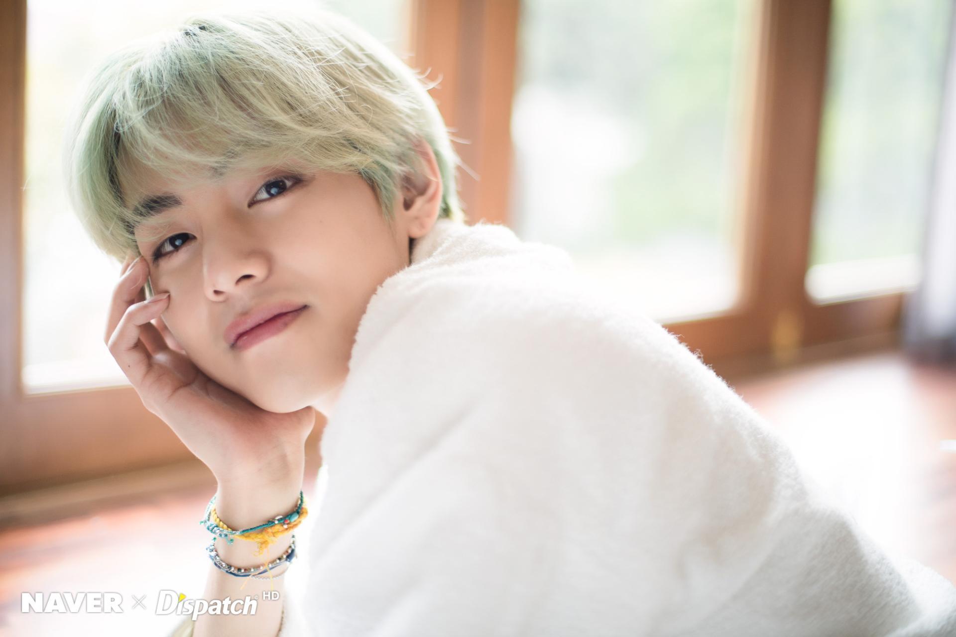 V (BTS) Wallpaper