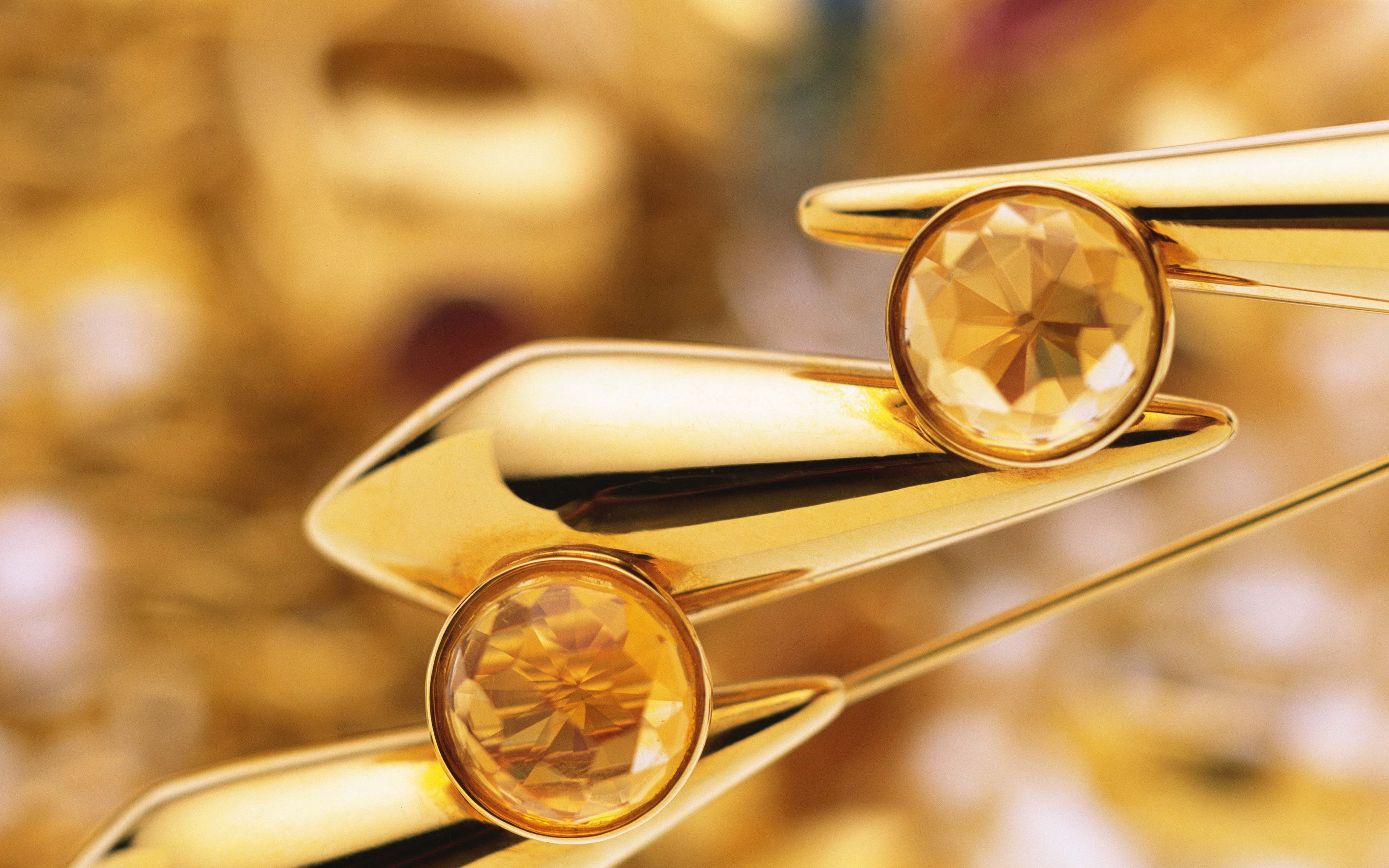Download wallpaper 3840x2400 jewelry, gold, bright 4k ultra HD 16:10 HD background
