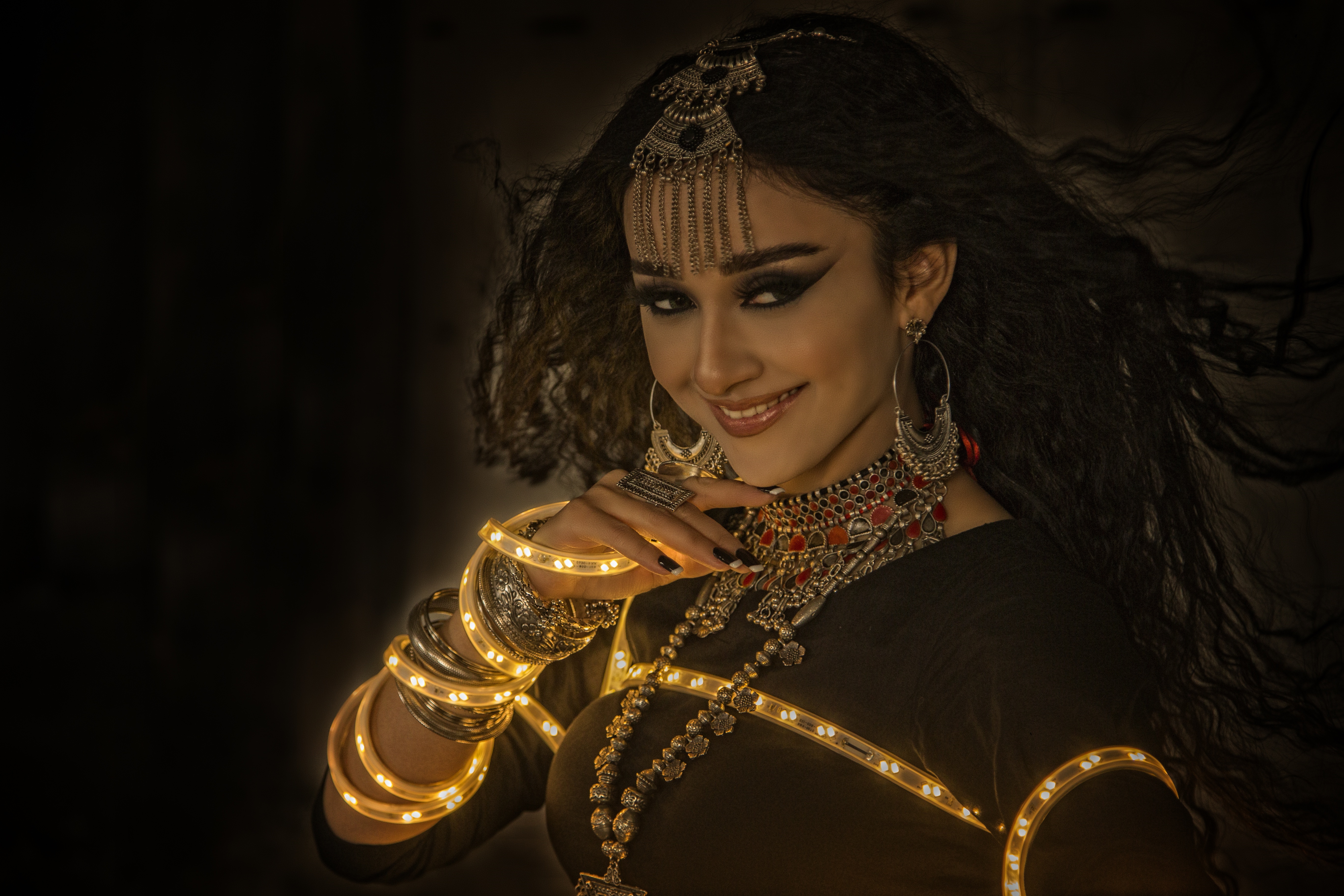 Model 4K, Necklace, Jewelry Gallery HD Wallpaper