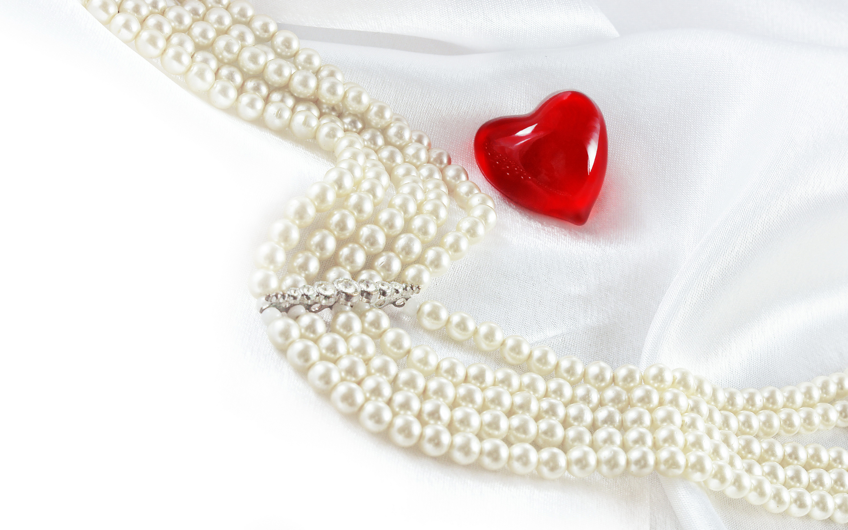 Free download Jewelry Computer Wallpaper Desktop Background [2880x1800] for your Desktop, Mobile & Tablet. Explore Necklaces Wallpaper