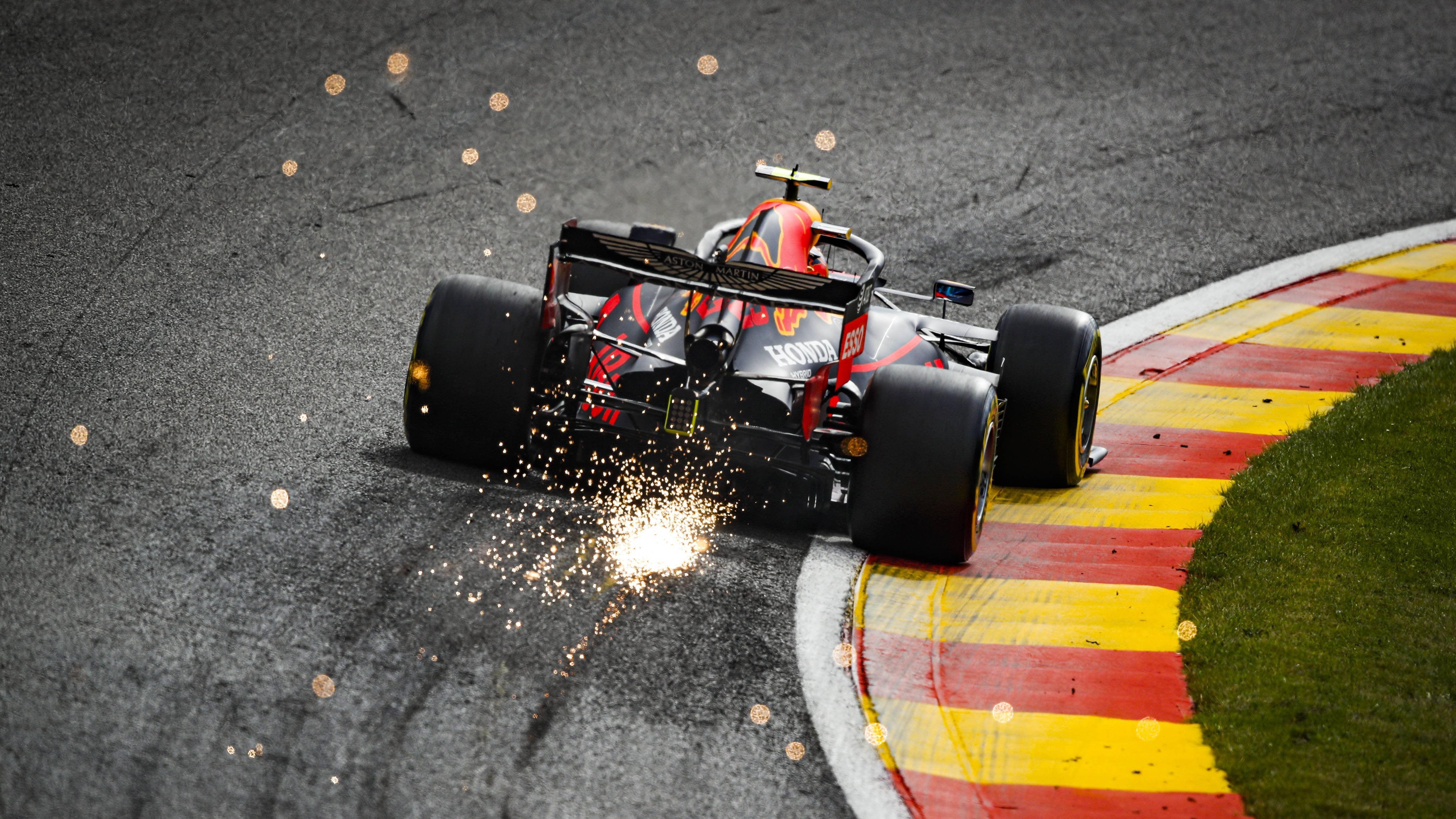 Red Bull F1 Car throwing sparks [4800x2700]
