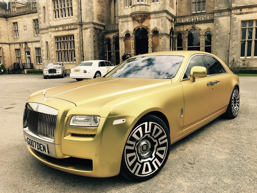 Man Selling Rolls Royce Ghost Not For Gold, But Bitcoins