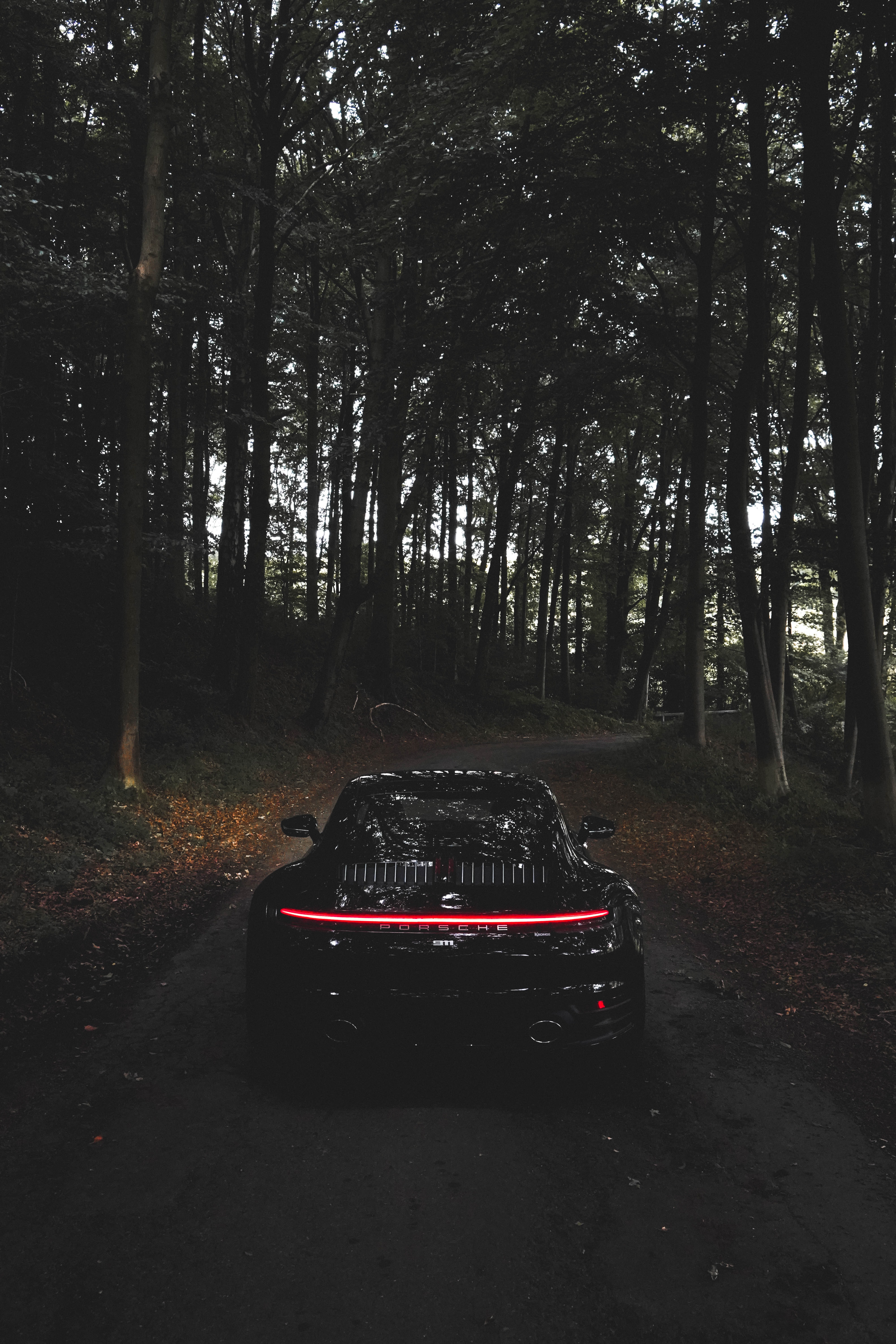 Beautiful Porsche 911 wallpaper for iPhone