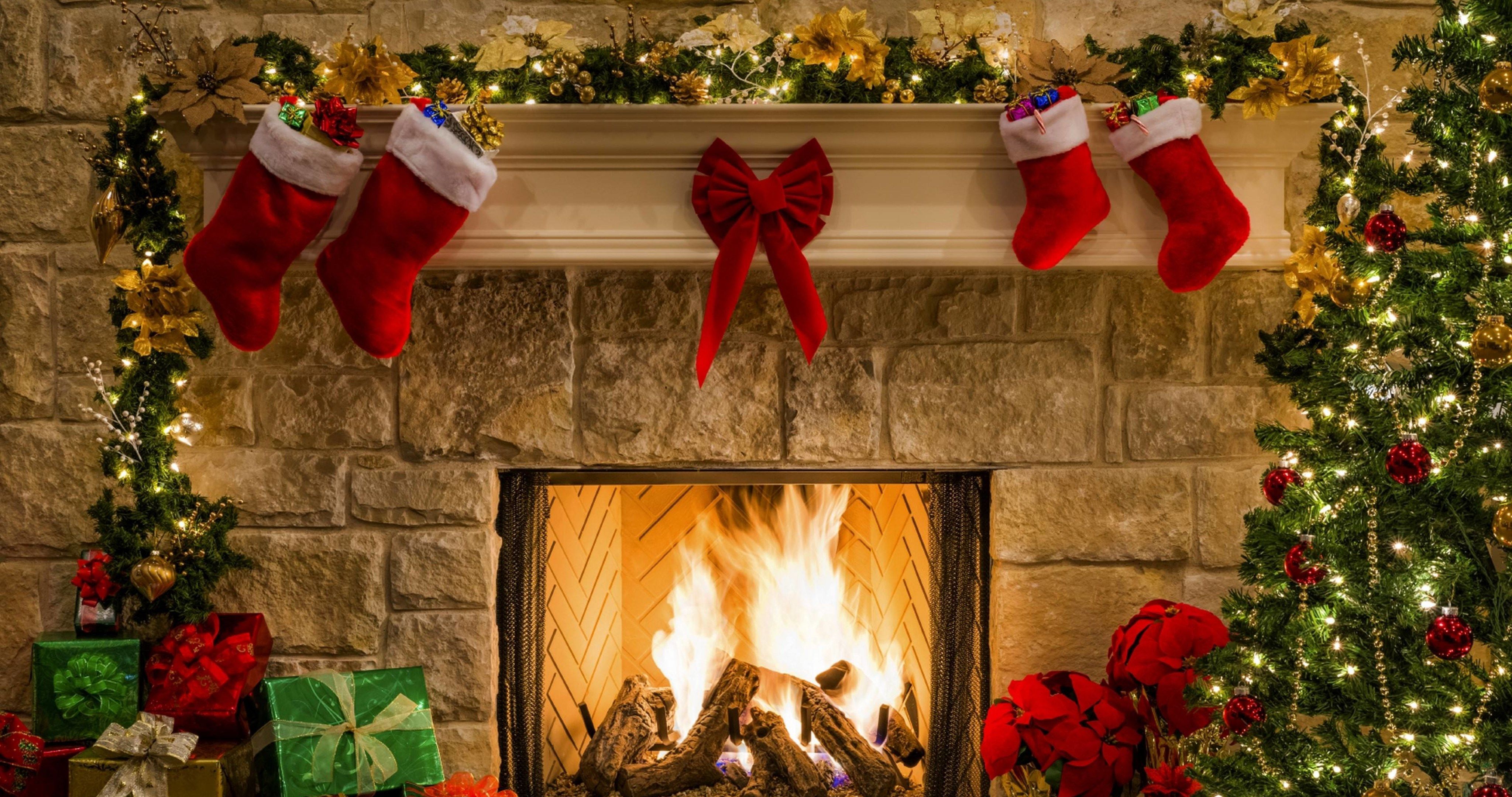 Christmas Fireplace Wallpaper