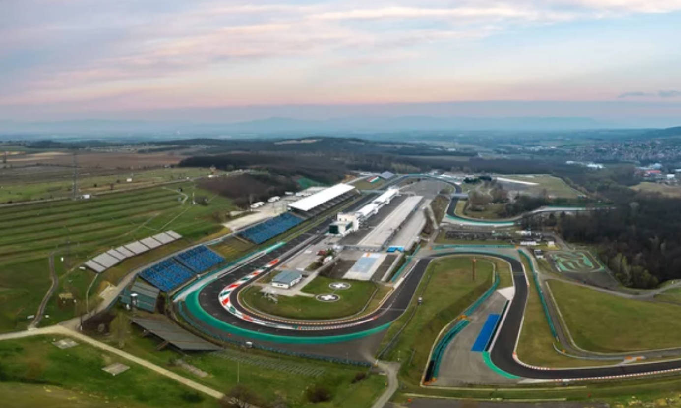 Download Race Track F1 4k Wallpaper