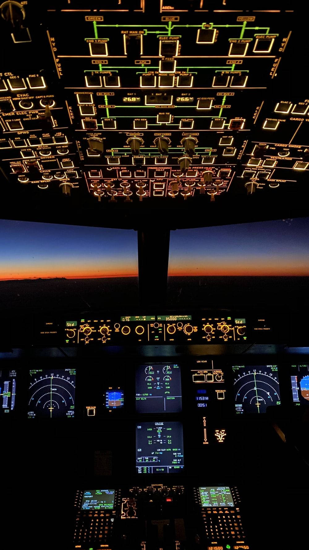 Download Complete Control System Of Airplane Android Wallpaper