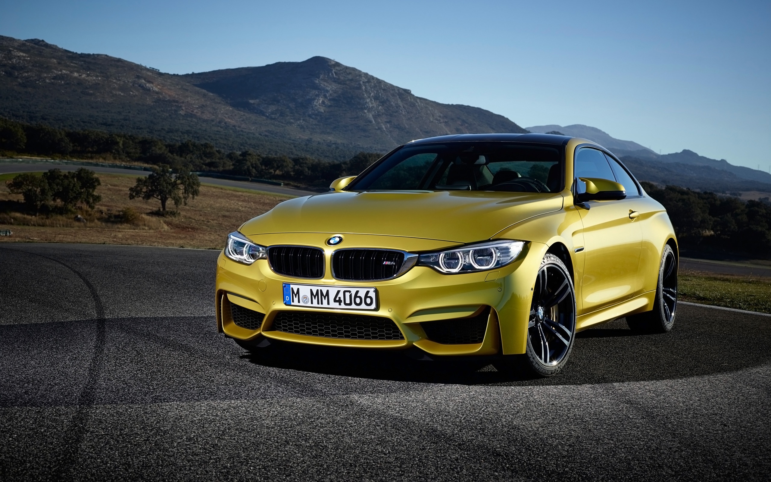 BMW M4 Wallpaper