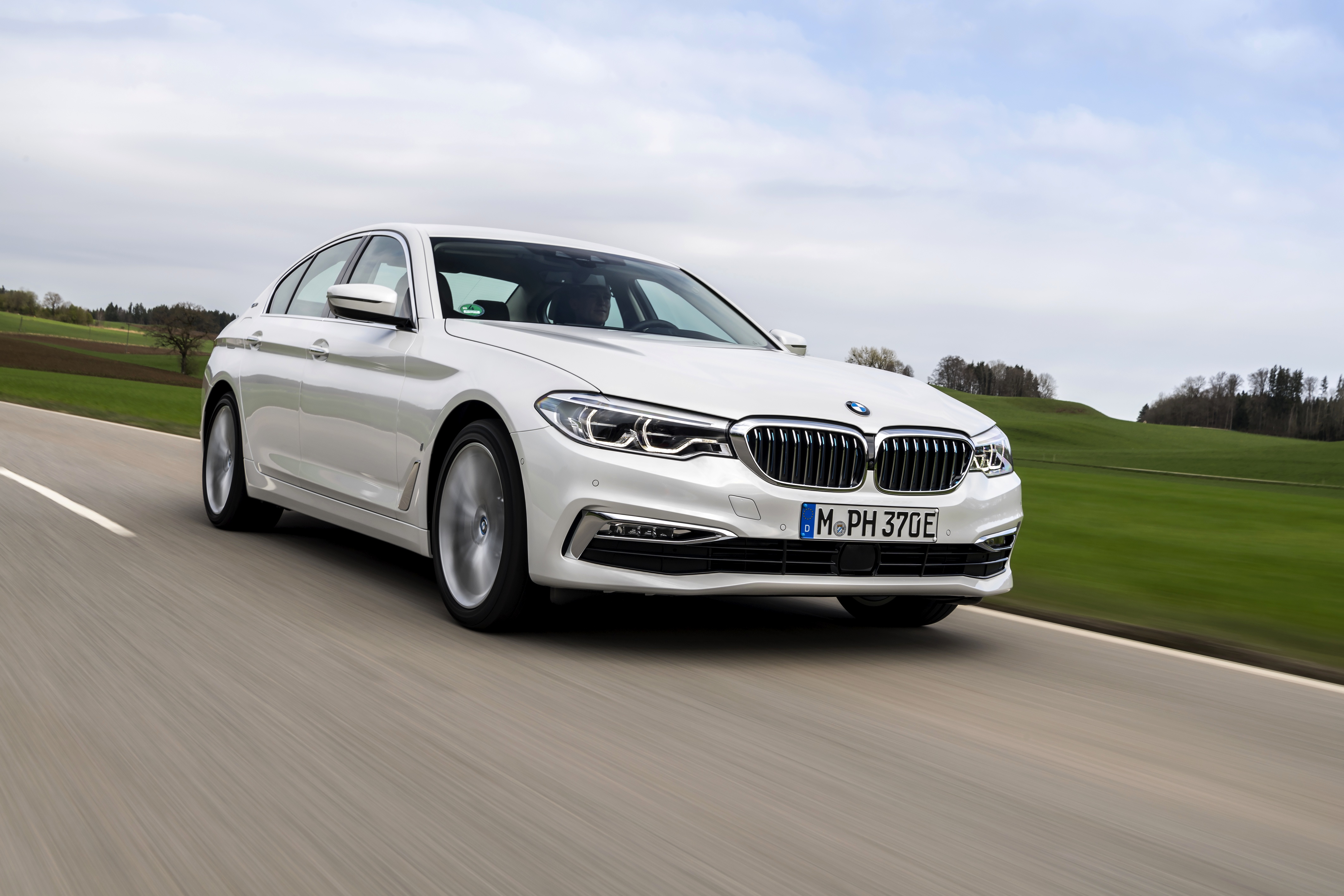 4K BMW 5 Series Wallpaper and Background Image