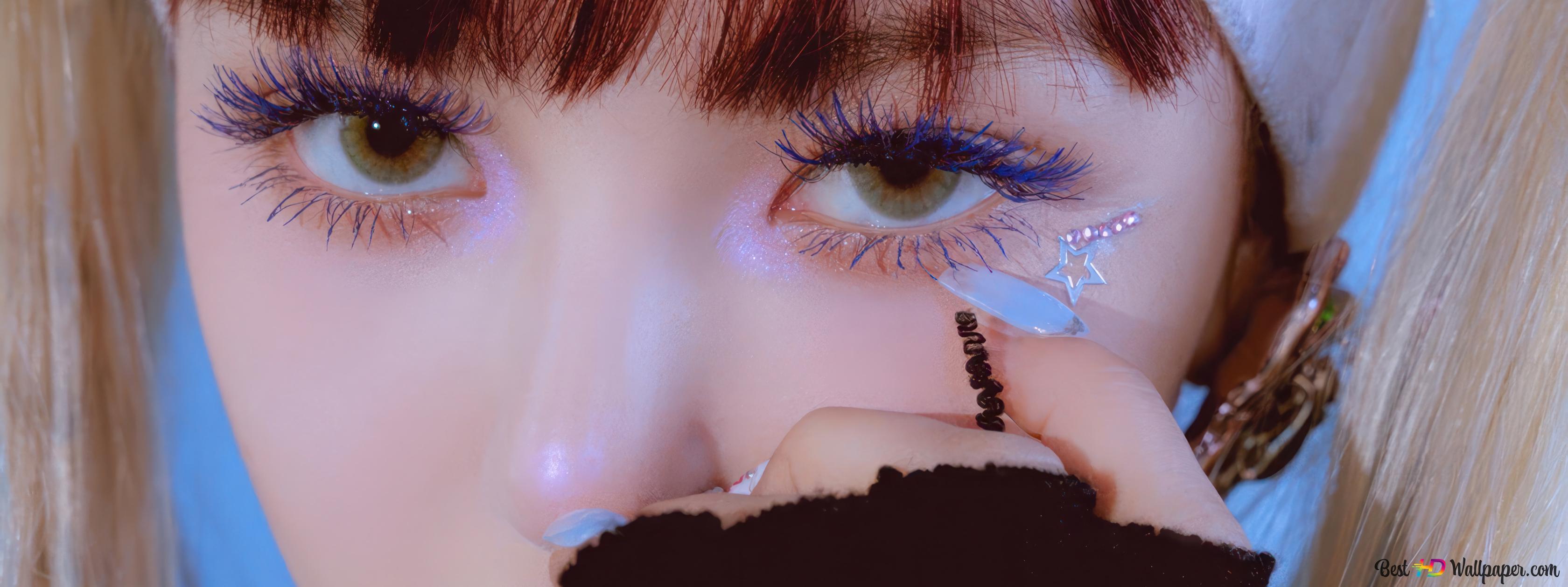 NewJeans' Danielle in OMG Album Shoot 4K wallpaper download