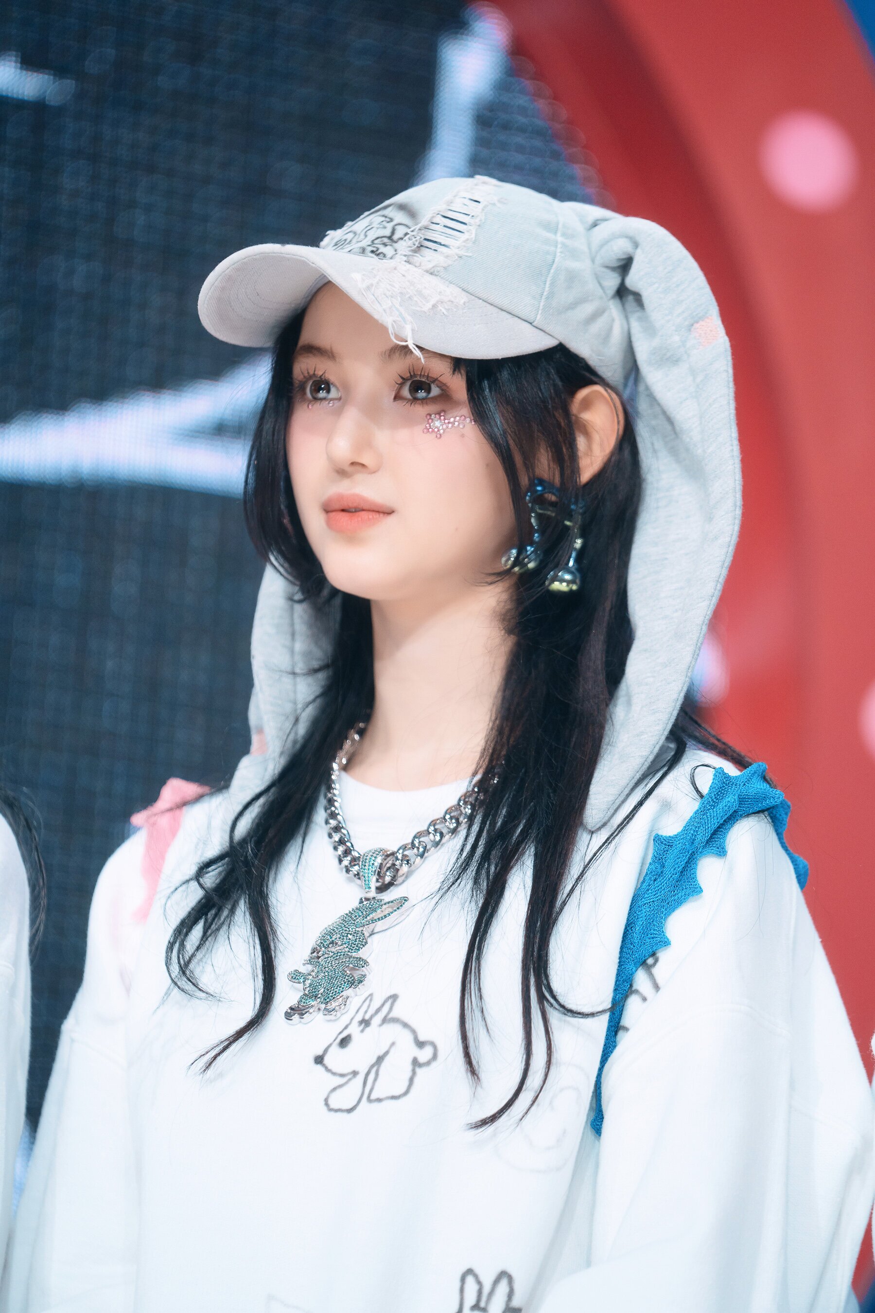 NewJeans Danielle 'OMG' at Inkigayo