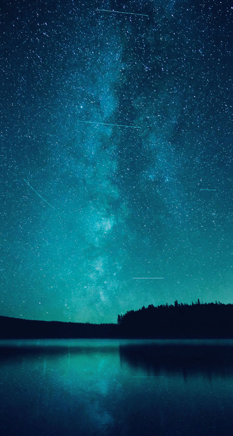 The iPhone Wallpaper Under the Stars