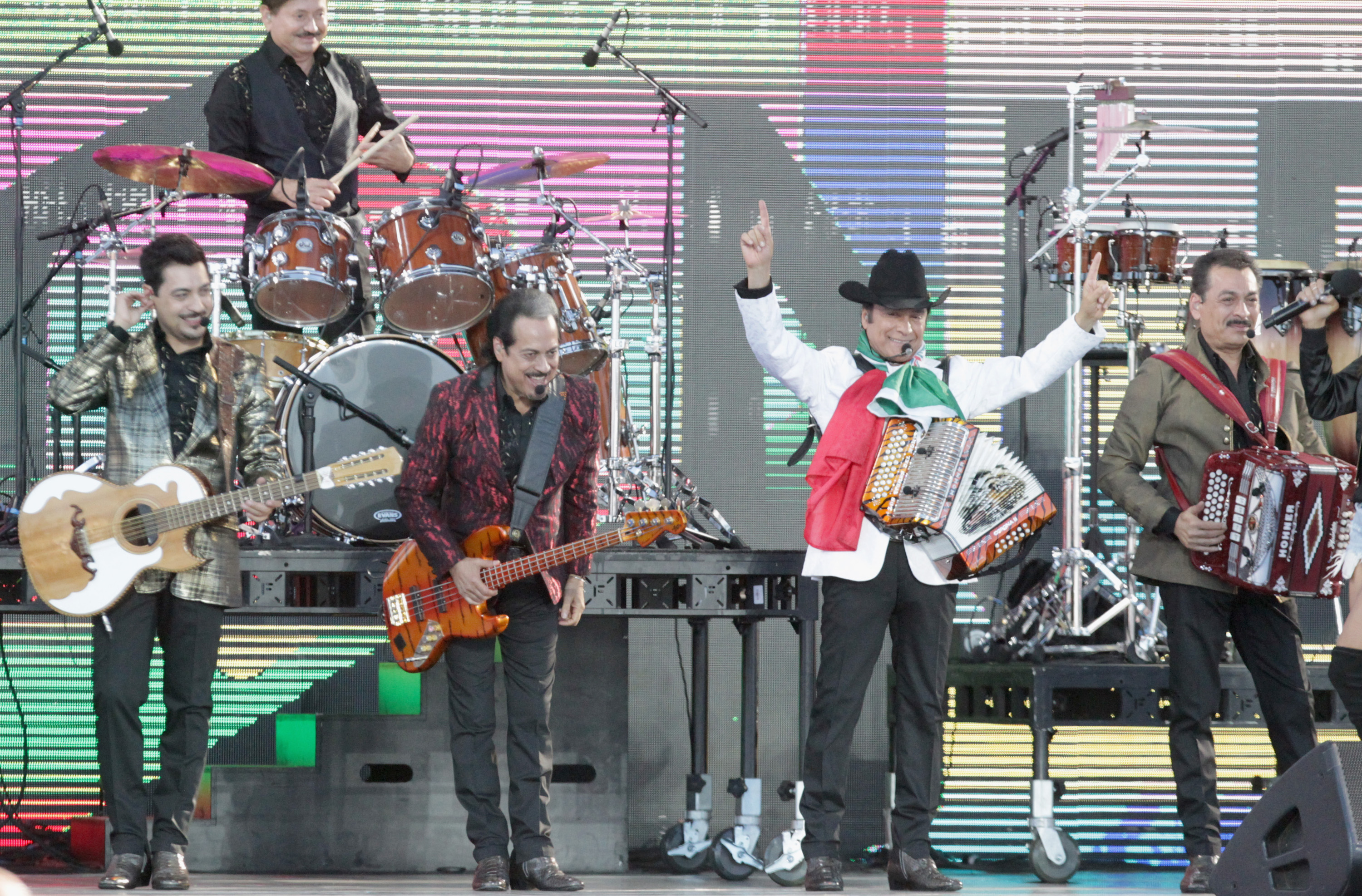 Los Tigres Del Norte: Kicking Off Super Bowl Broadcast