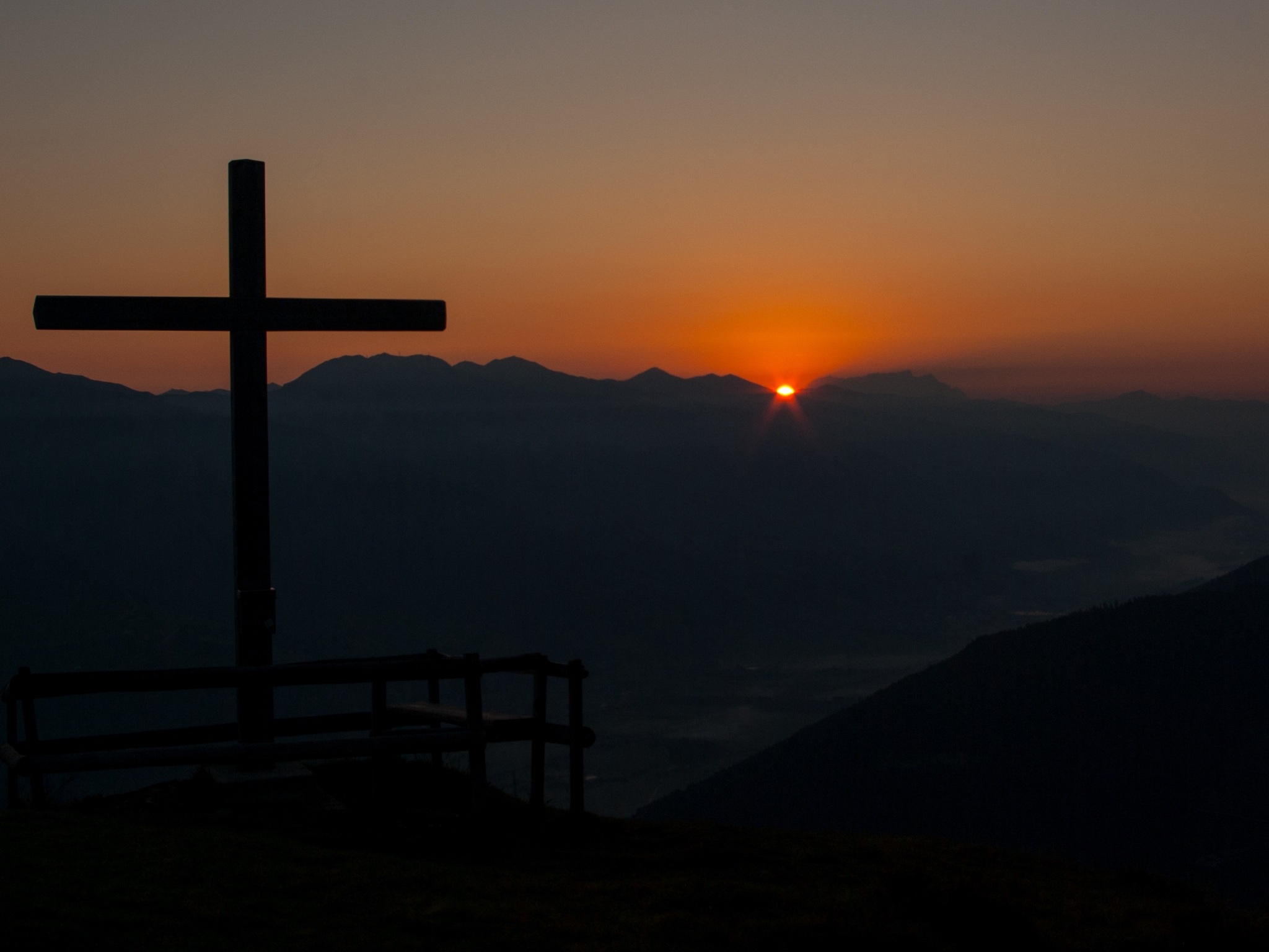 Wallpaper 4k cross, mountains, dawn, religion, faith 4k Wallpaper
