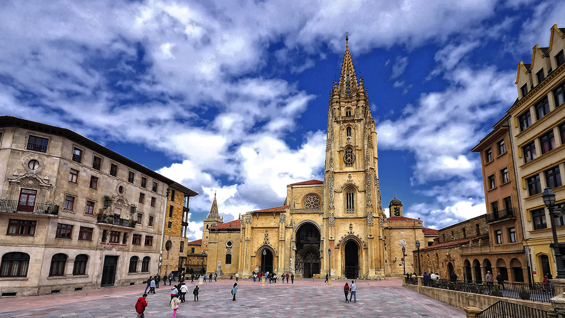 What can you do in Oviedo? Spanish Academy