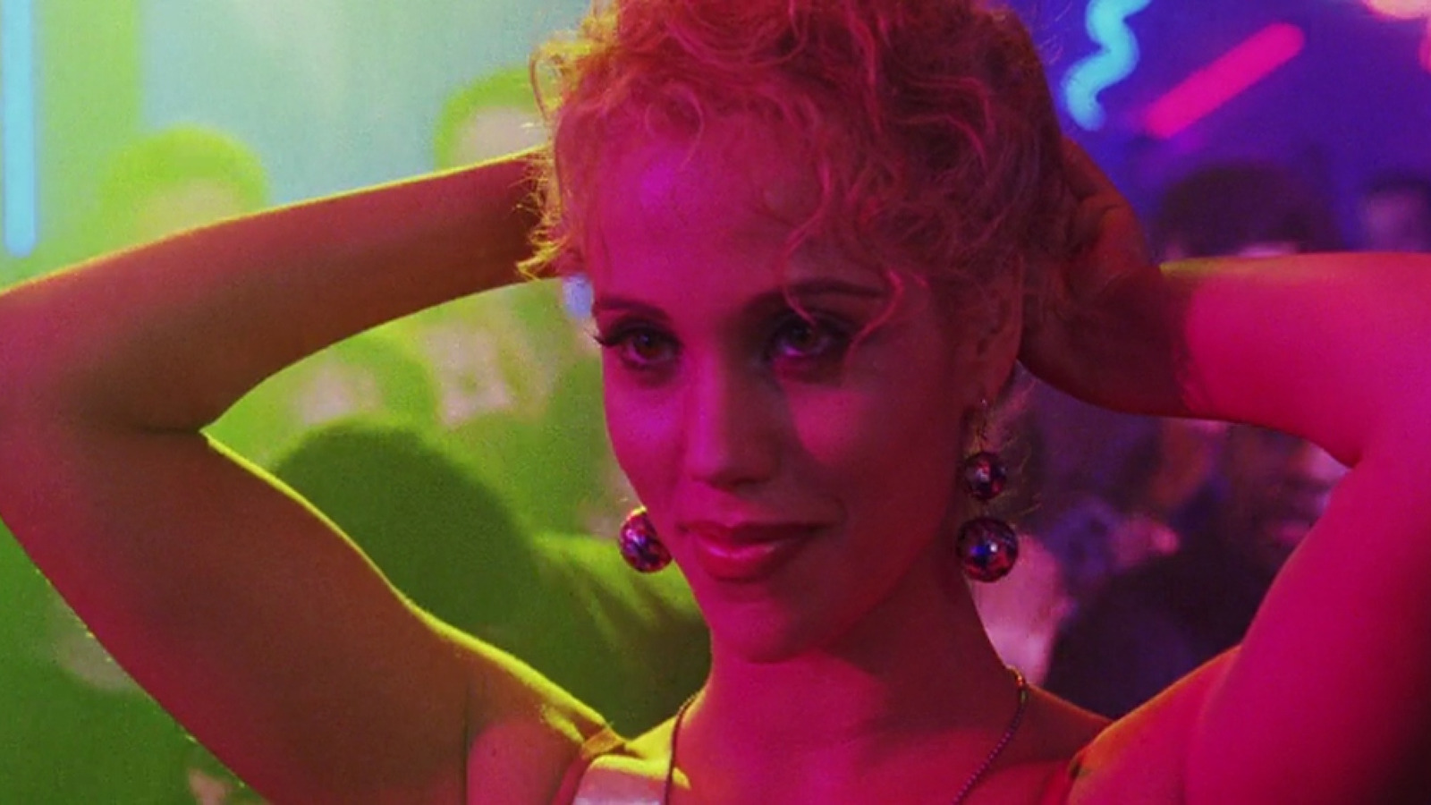 Paul Verhoeven Doesn't Think Elizabeth Berkley Is To Blame For Showgirls' Poor Reception