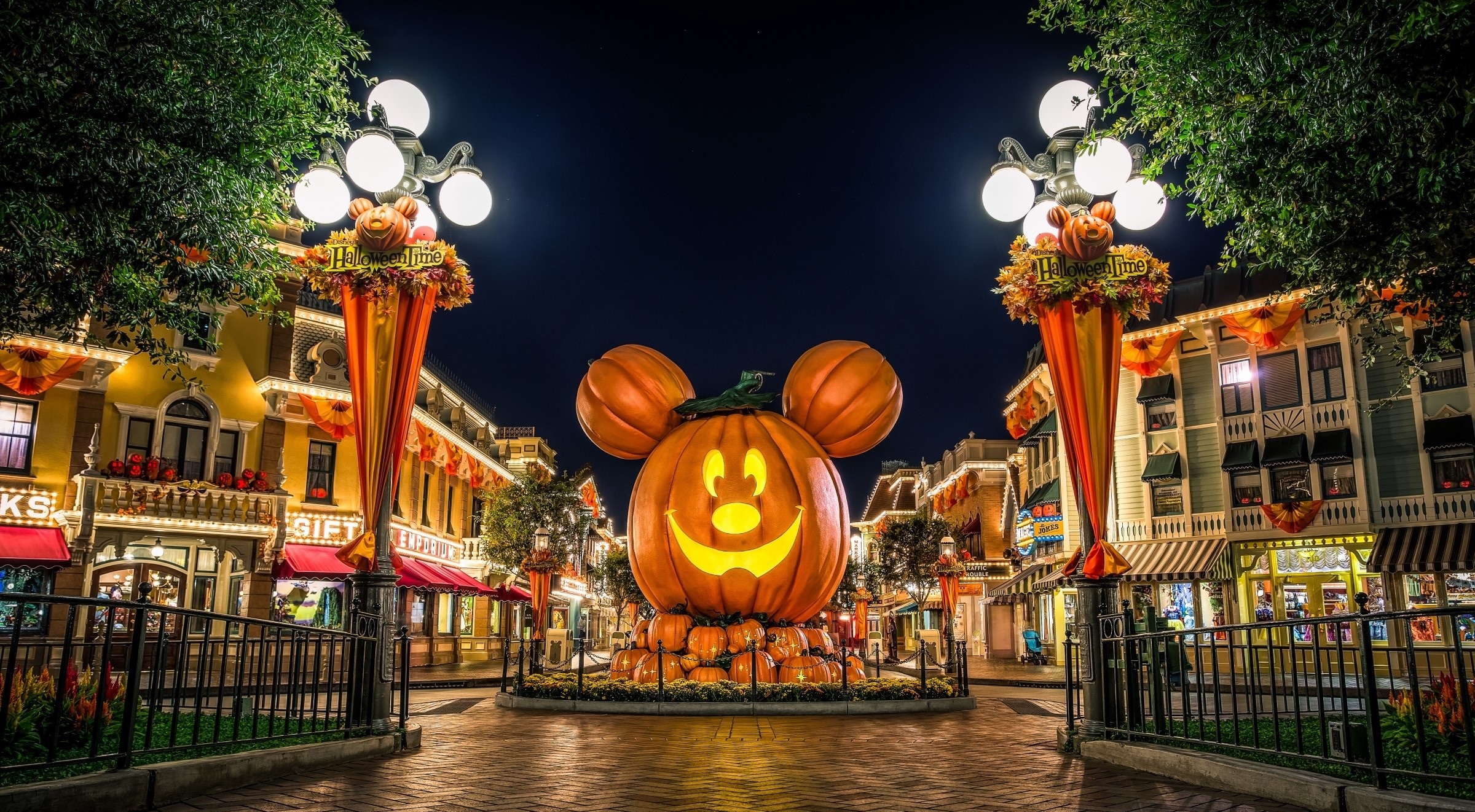 Disneyland HD, Pumpkin, Mickey Mouse, Halloween Gallery HD Wallpaper