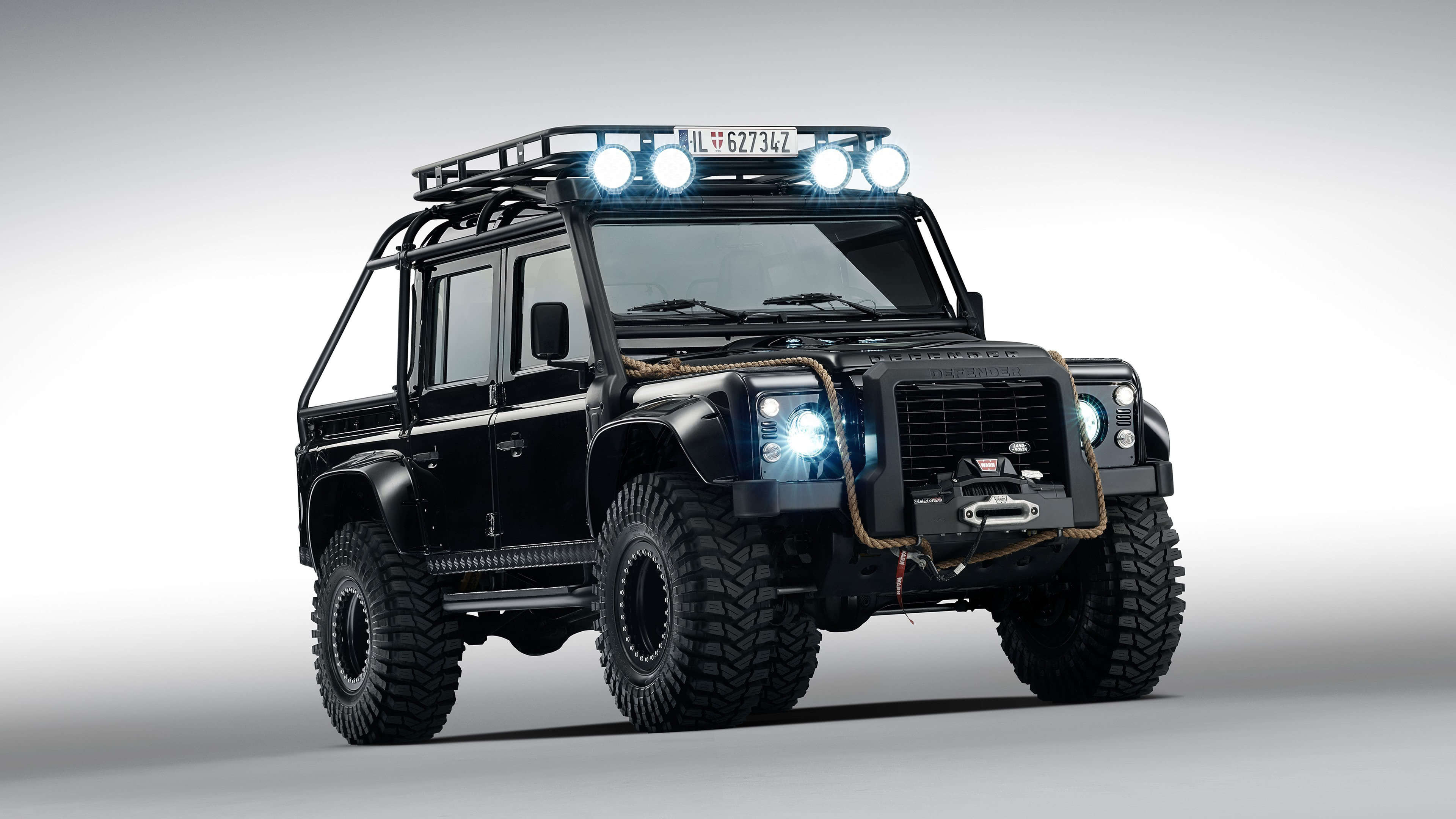 Land Rover Defender 007 Spectre UHD 4K Wallpaper