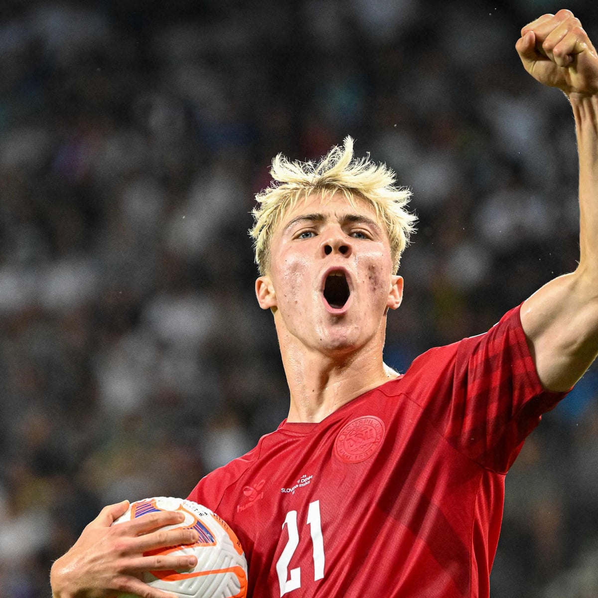 Manchester United agree deal to sign Atalanta striker Rasmus Højlund