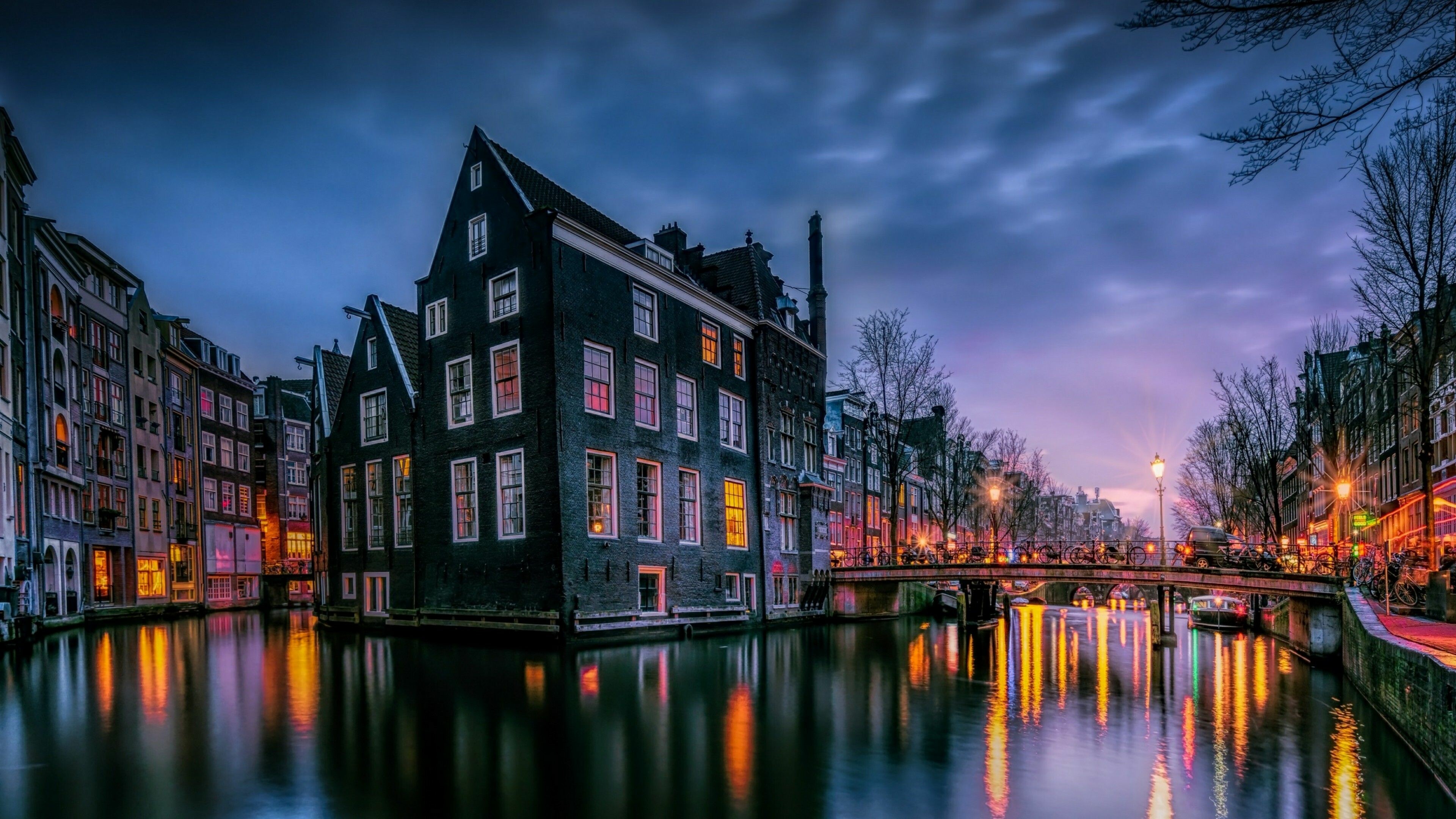 Amsterdam Wallpaper (image inside)