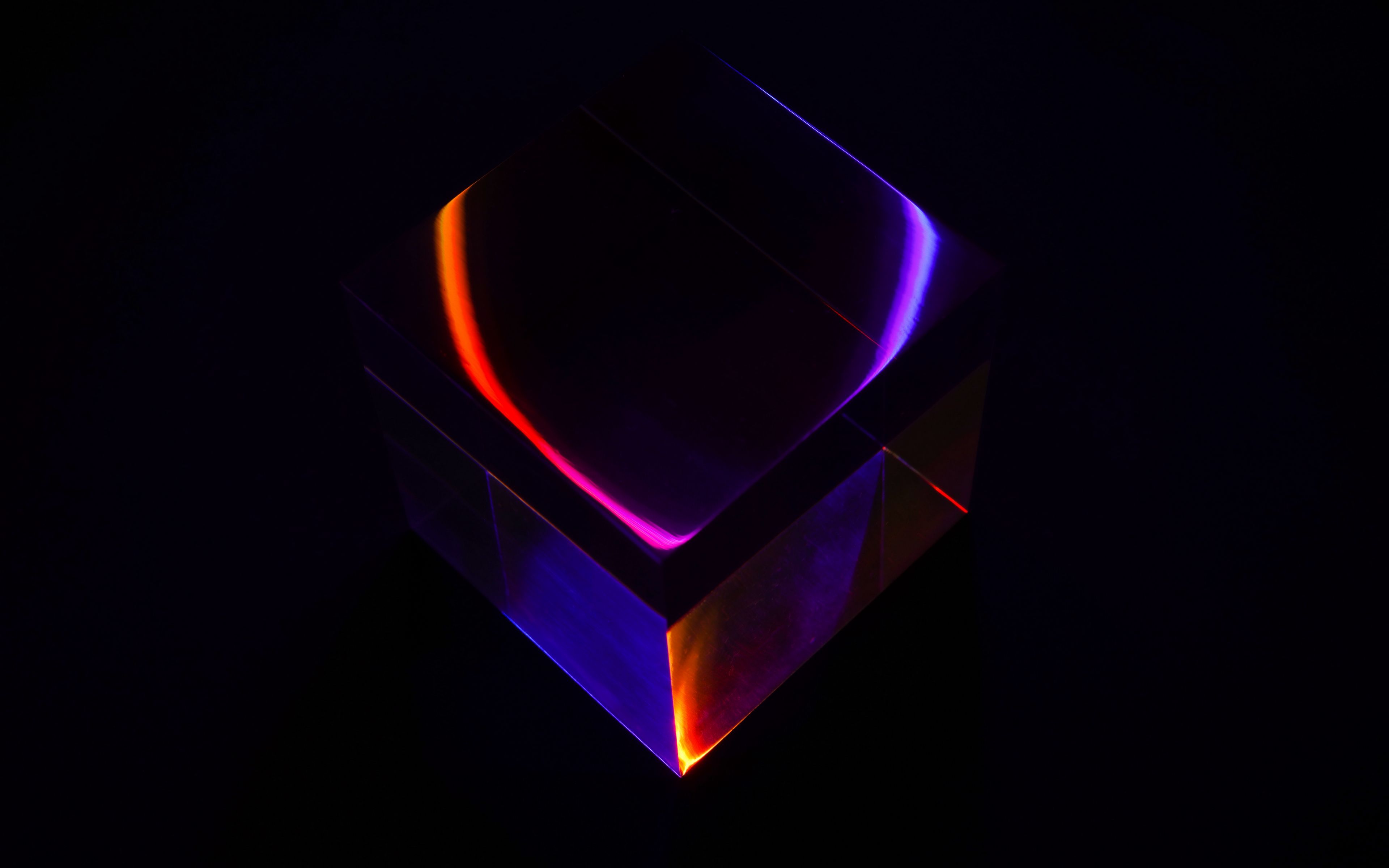 Download wallpaper 3840x2400 cube, neon, reflection, glare, dark 4k ultra HD 16:10 HD background
