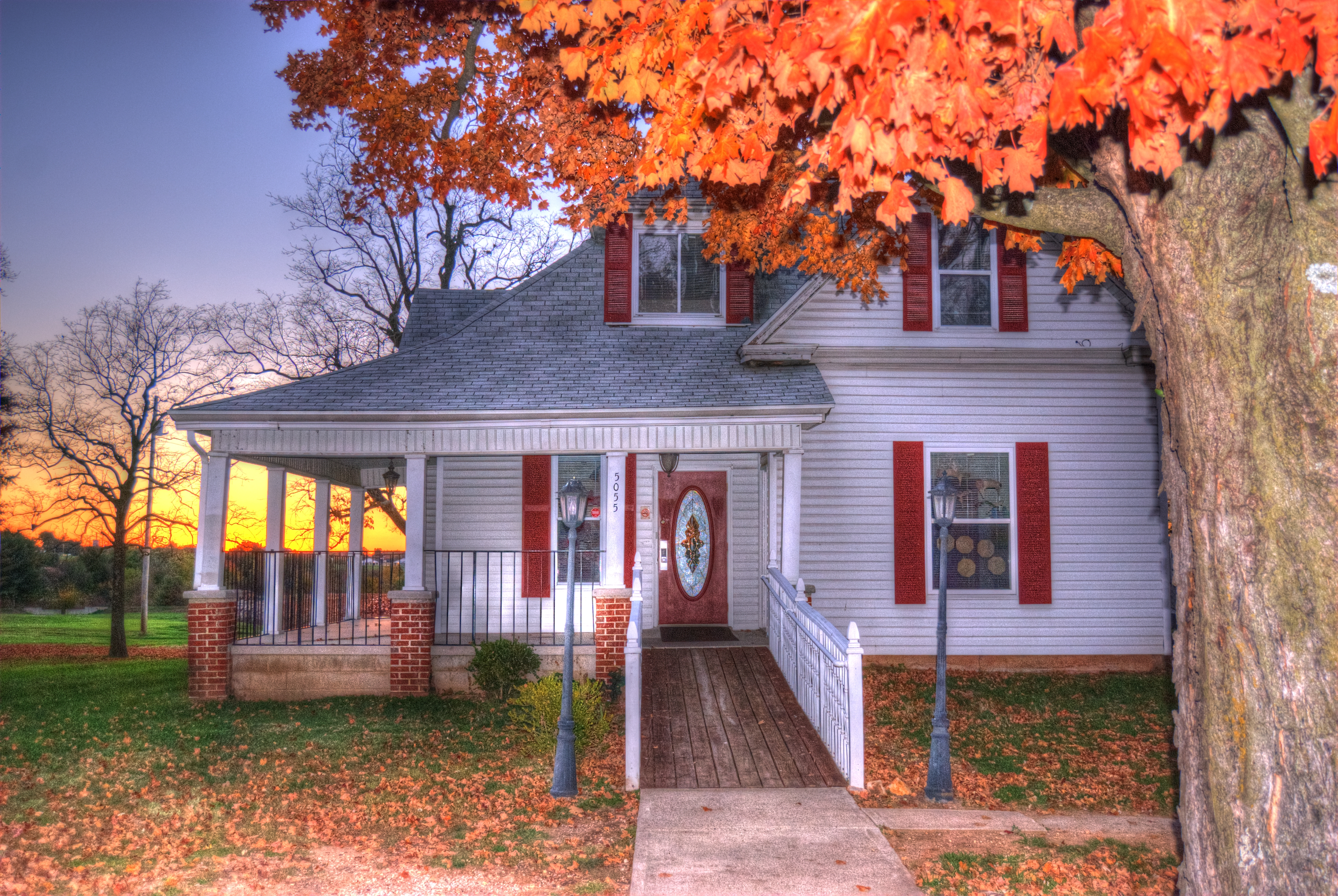Wallpaper, autumn, house, tree, fall, texture, leaves, colorful, doors, porch, afternoonsky, outdoorphotography, oldwoodenwindows 3900x2613