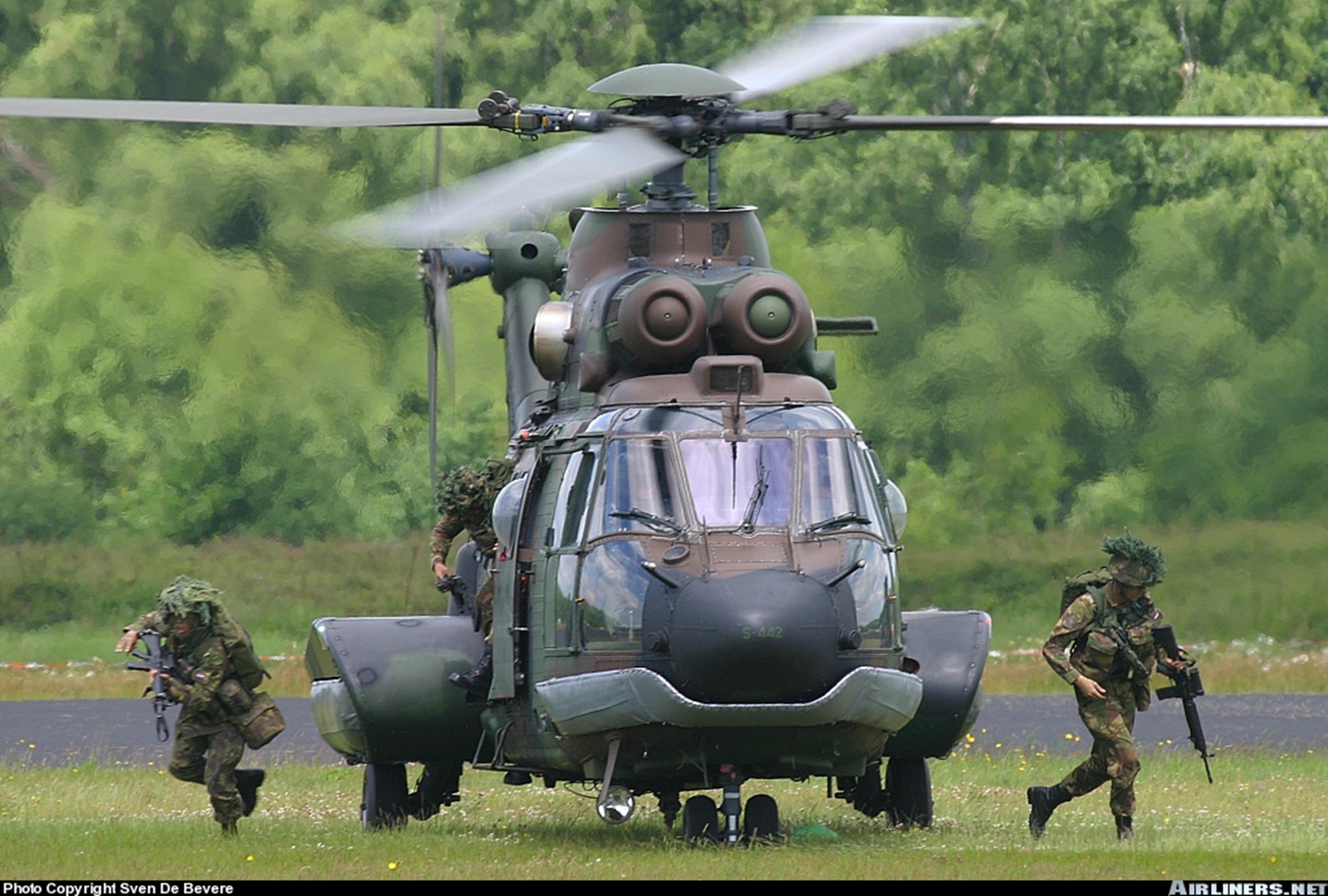 Wallpaper, 4000x2699 px, aircraft, cargo, czech, helicopter, military, republic, soldiers, transport, troops 4000x2699