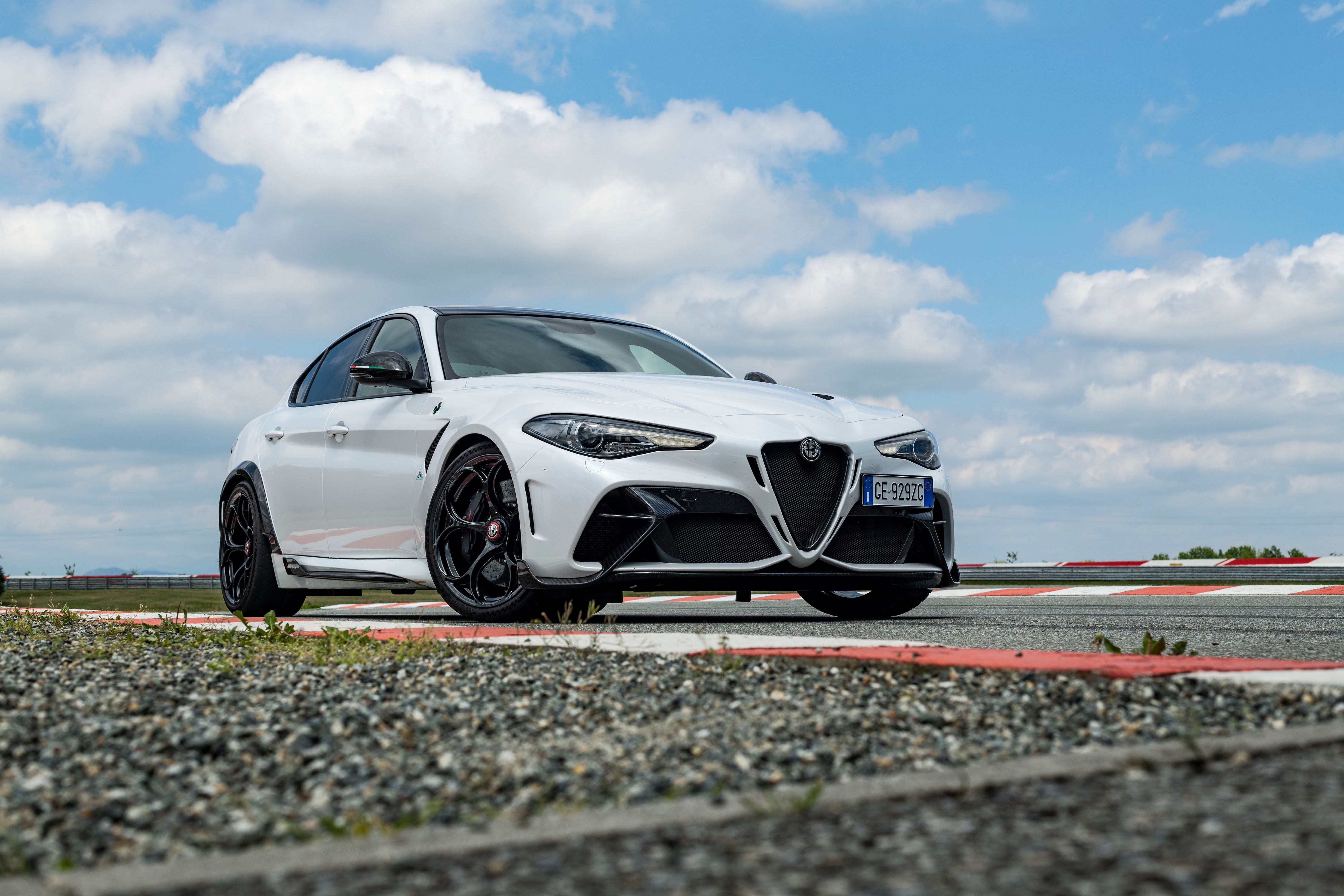 image Alfa Romeo Giulia GTA, 2021 White auto 4500x3000