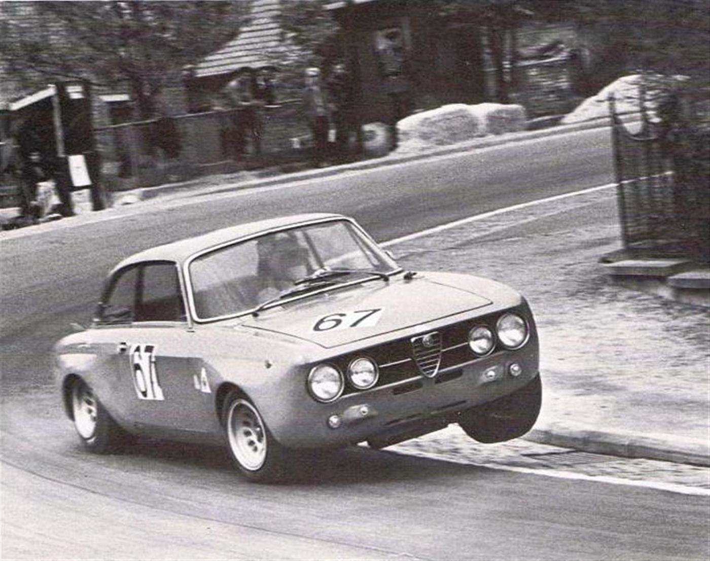 Alfa Romeo GTA HD Wallpaper und Hintergründe