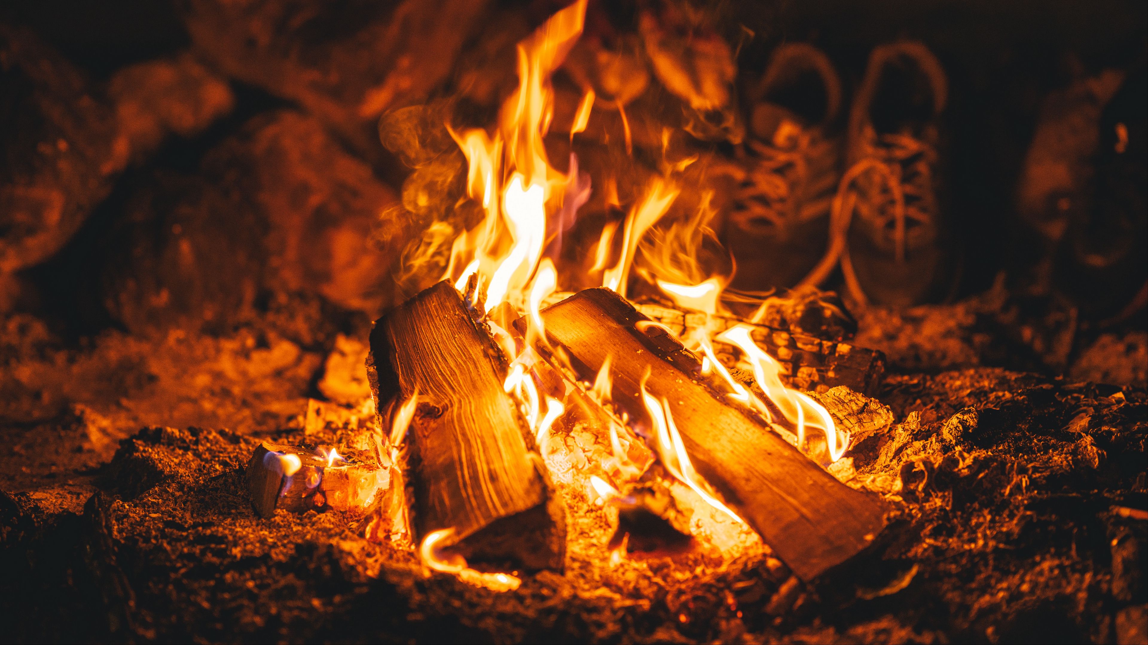 Wallpaper / bonfire, fire, flame, burn, firewood, embers, 4k free download