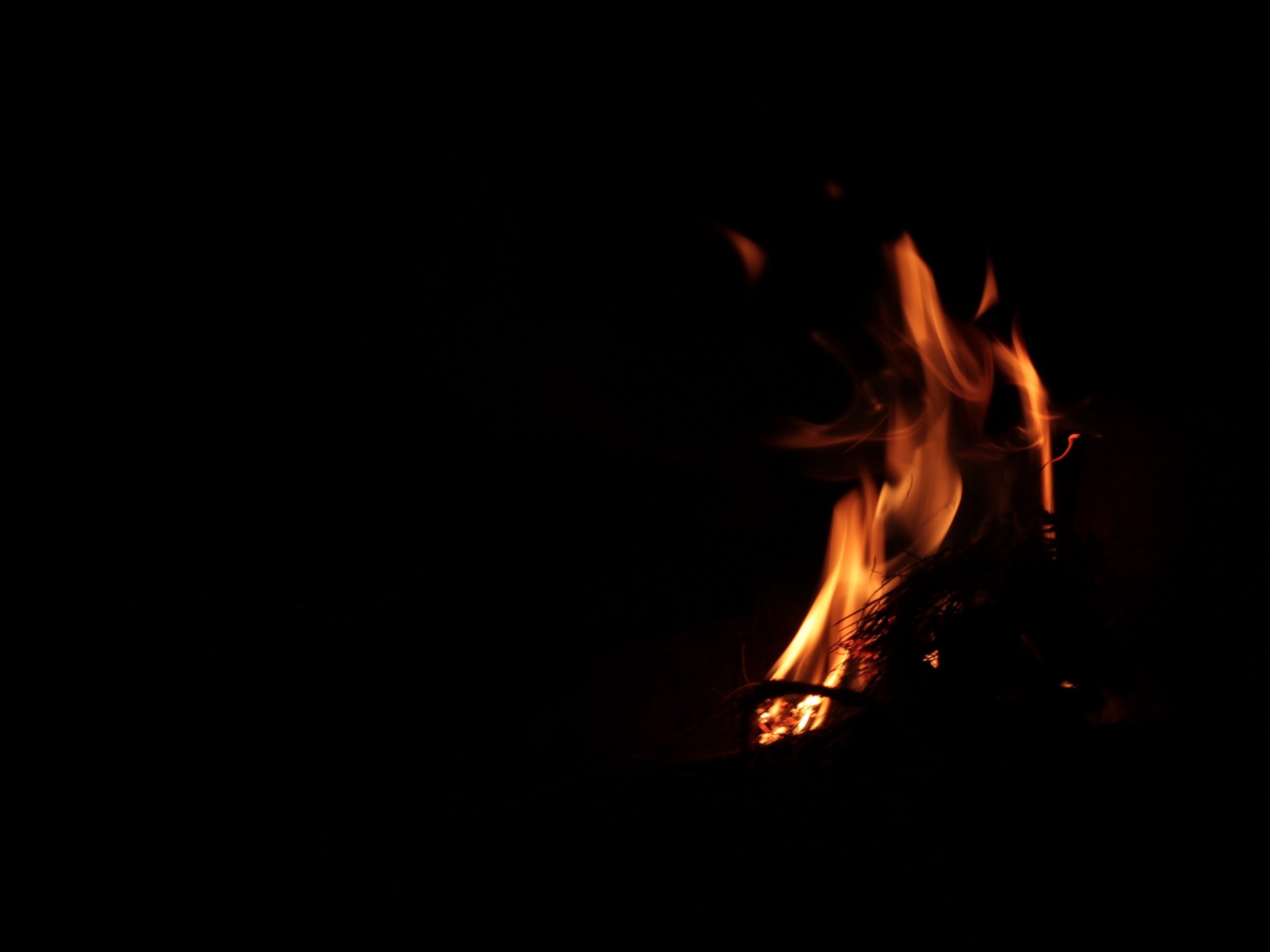 Wallpaper 4k bonfire, fire, dark, flame 4k Wallpaper