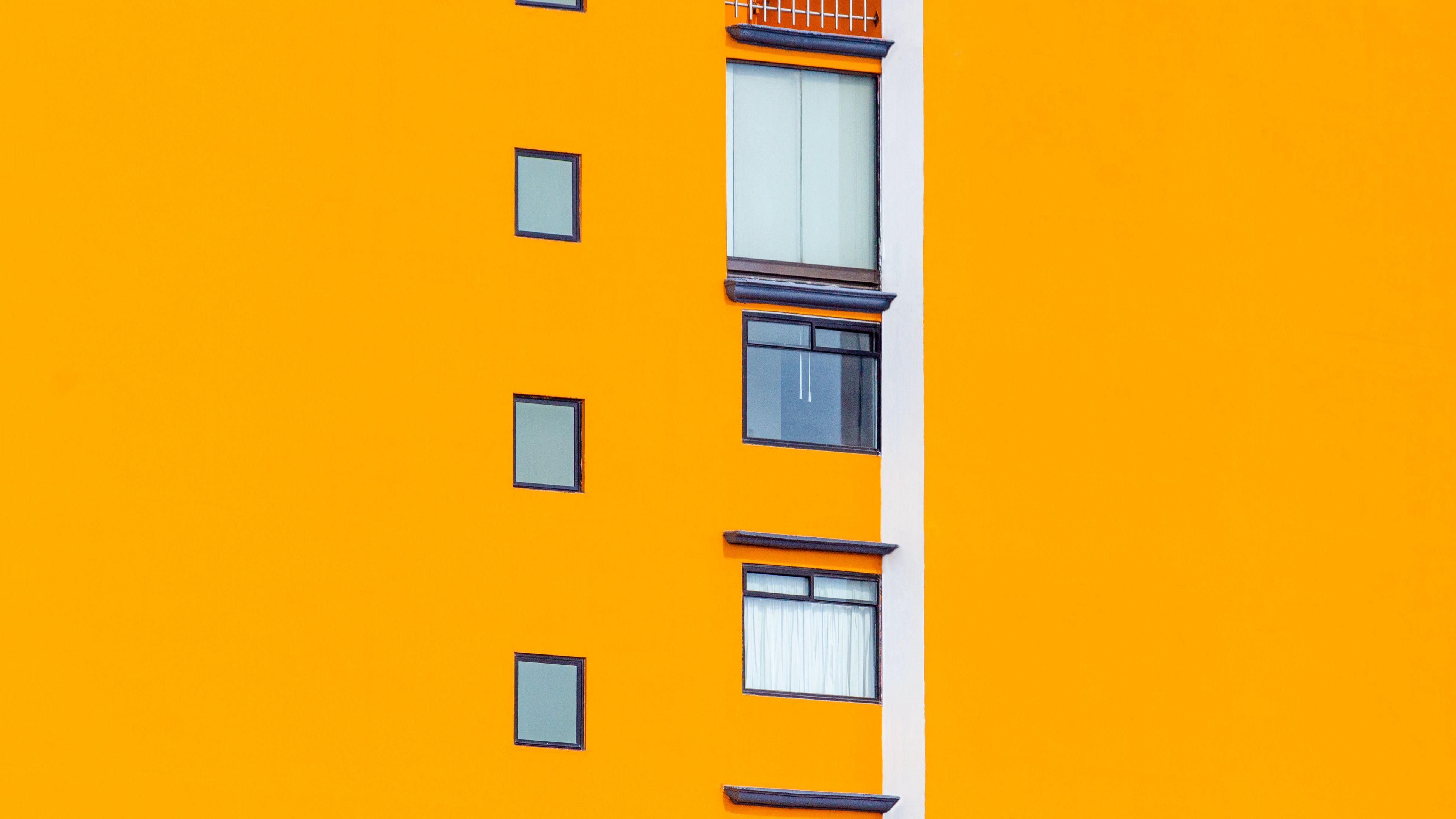 Wallpaper / building, wall, windows, yellow, 4k free download