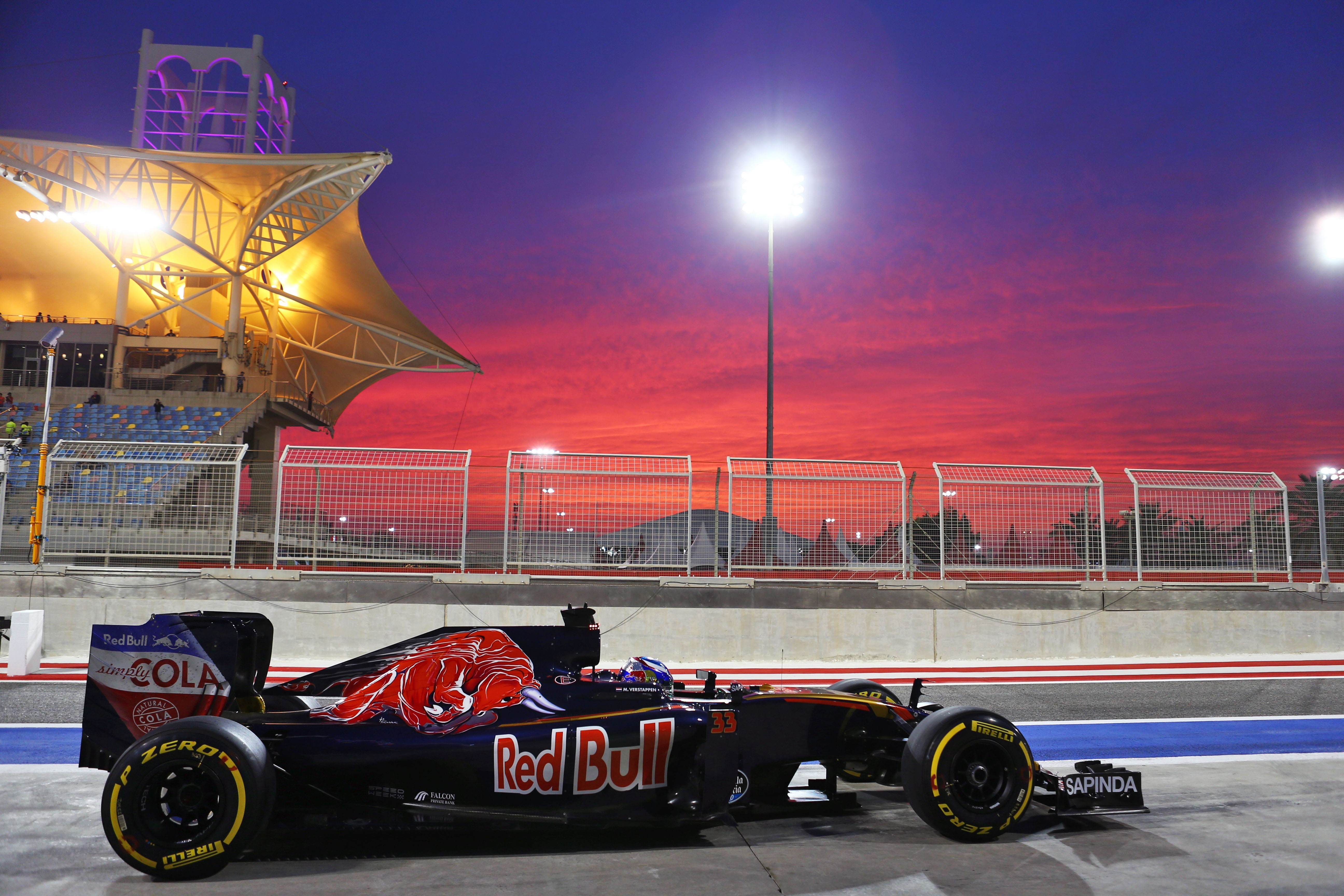 Wallpaper / night, sky, Red Bull Racing, mode of transportation, Max Verstappen, road, city, competition, architecture, dusk, illuminated, 5K, motor vehicle, transportation free download